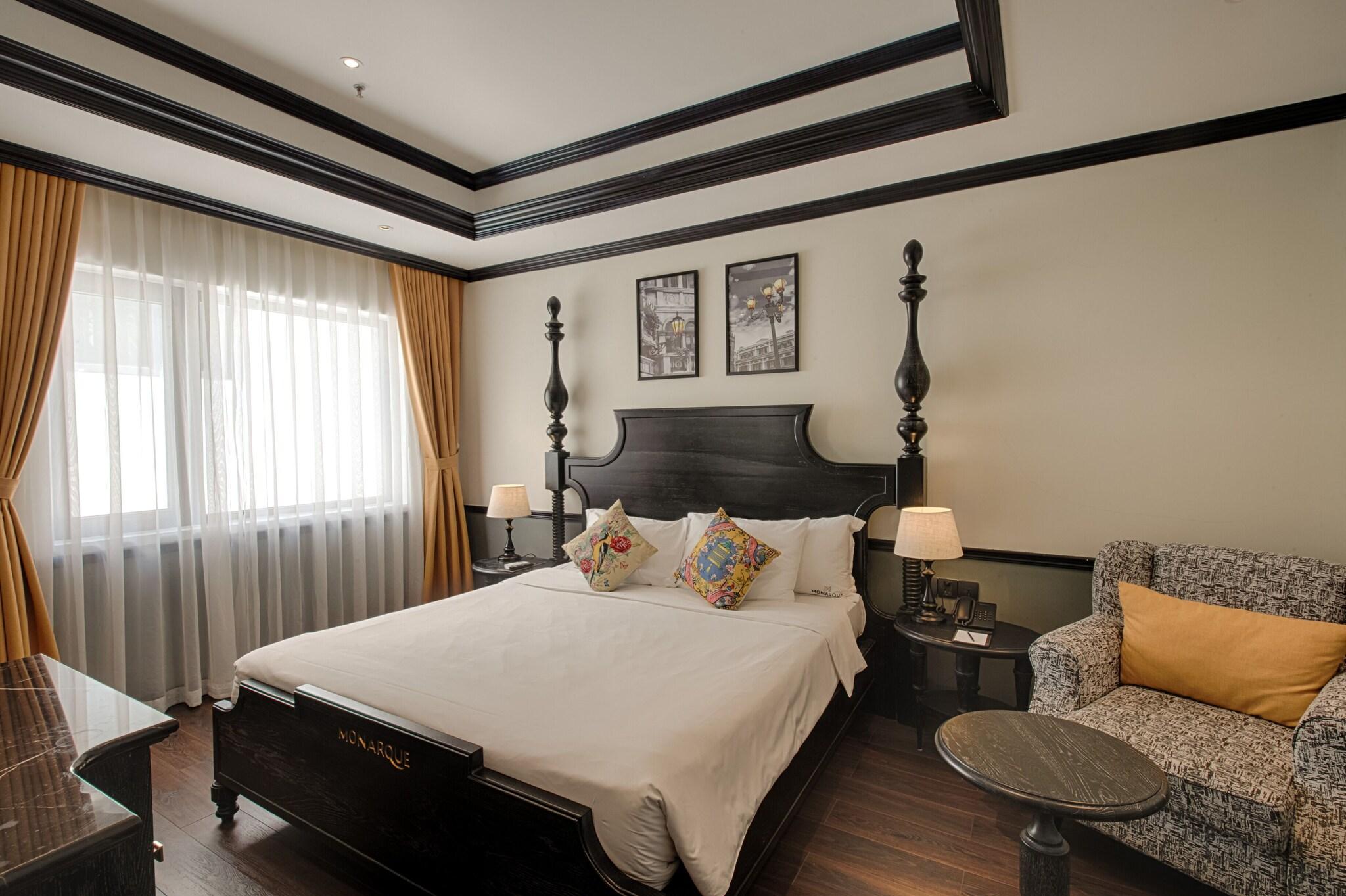 Suite Queen Size Bed