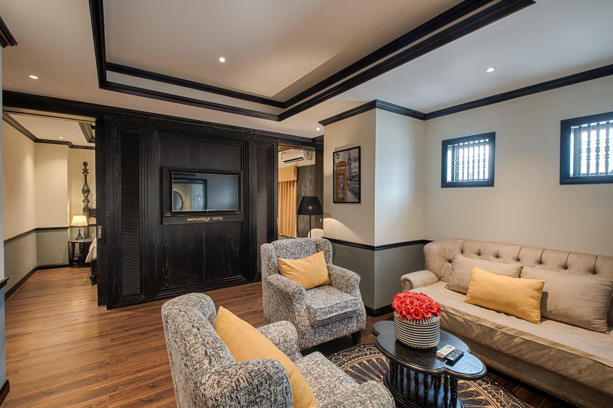 Suite Queen Size Bed