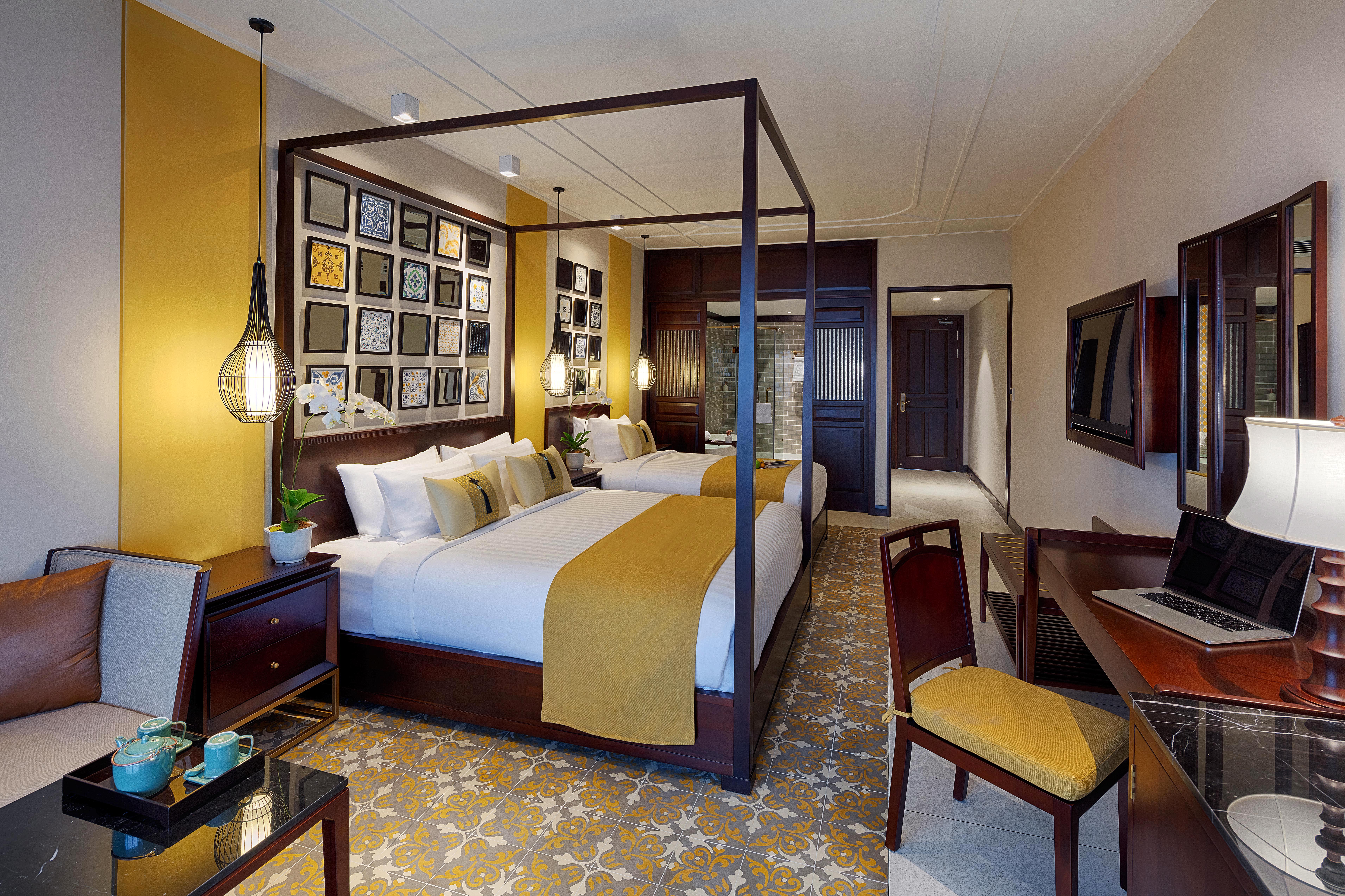 Family Room King Size Bed