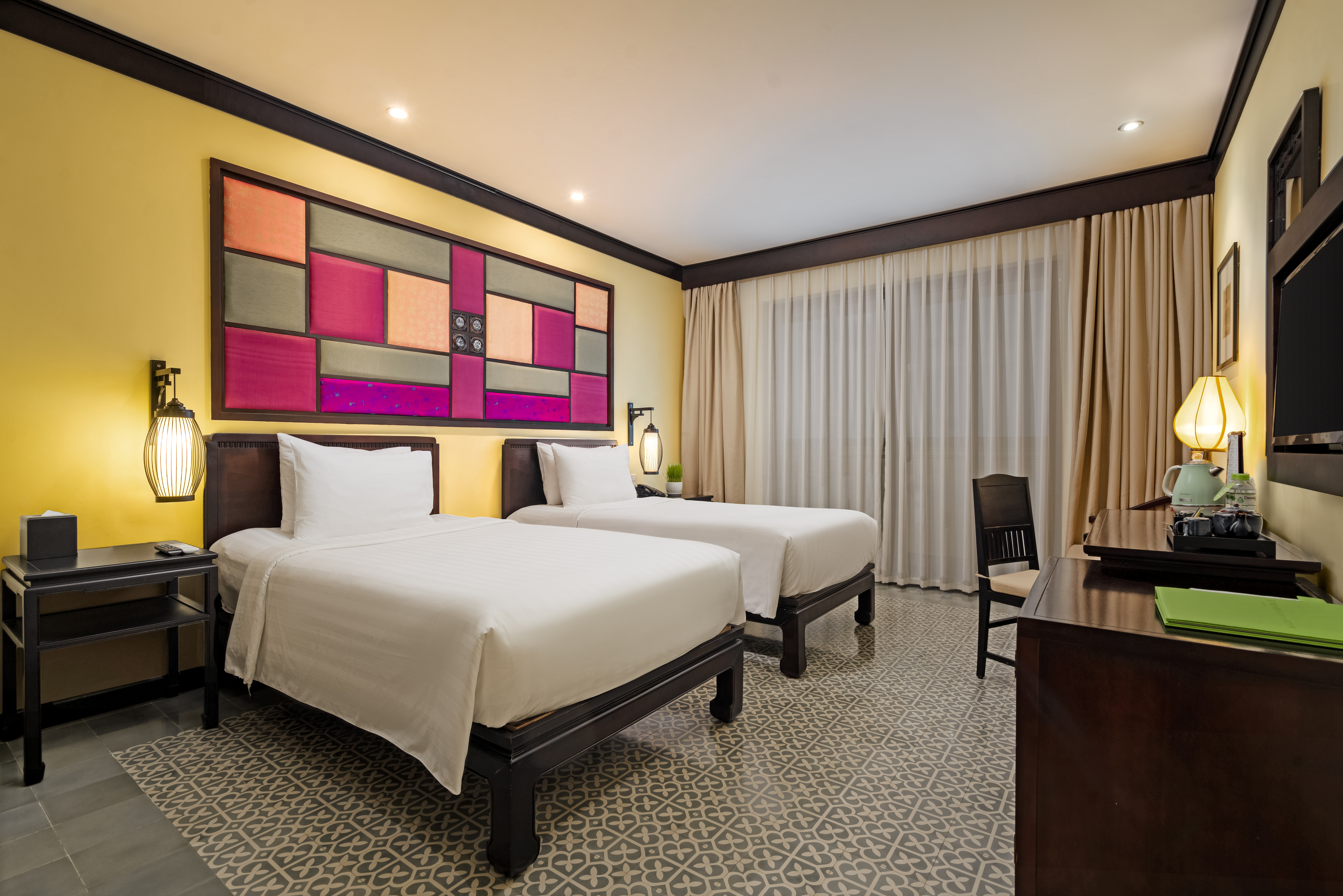 Twin Deluxe with Views