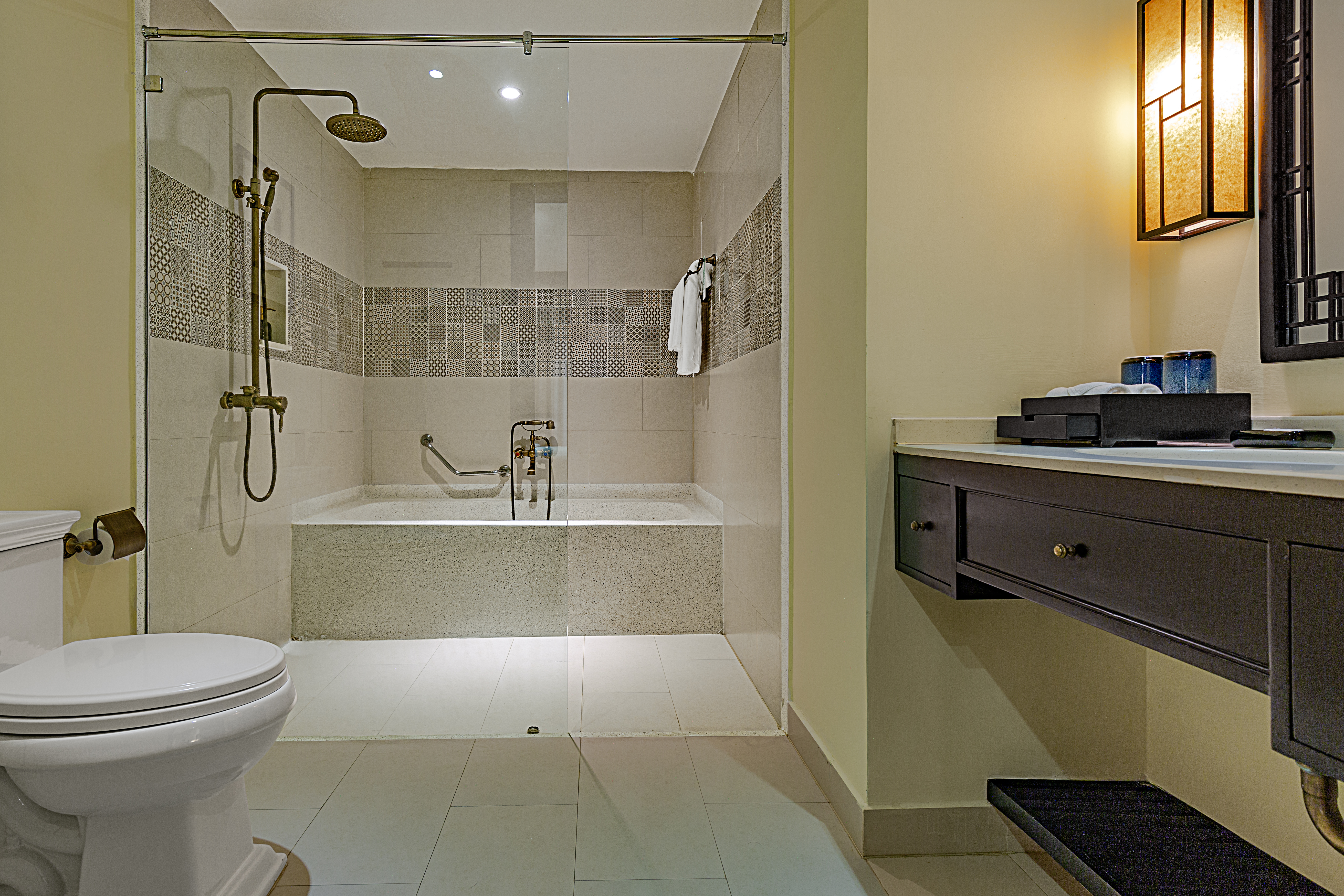 Twin Deluxe with Views