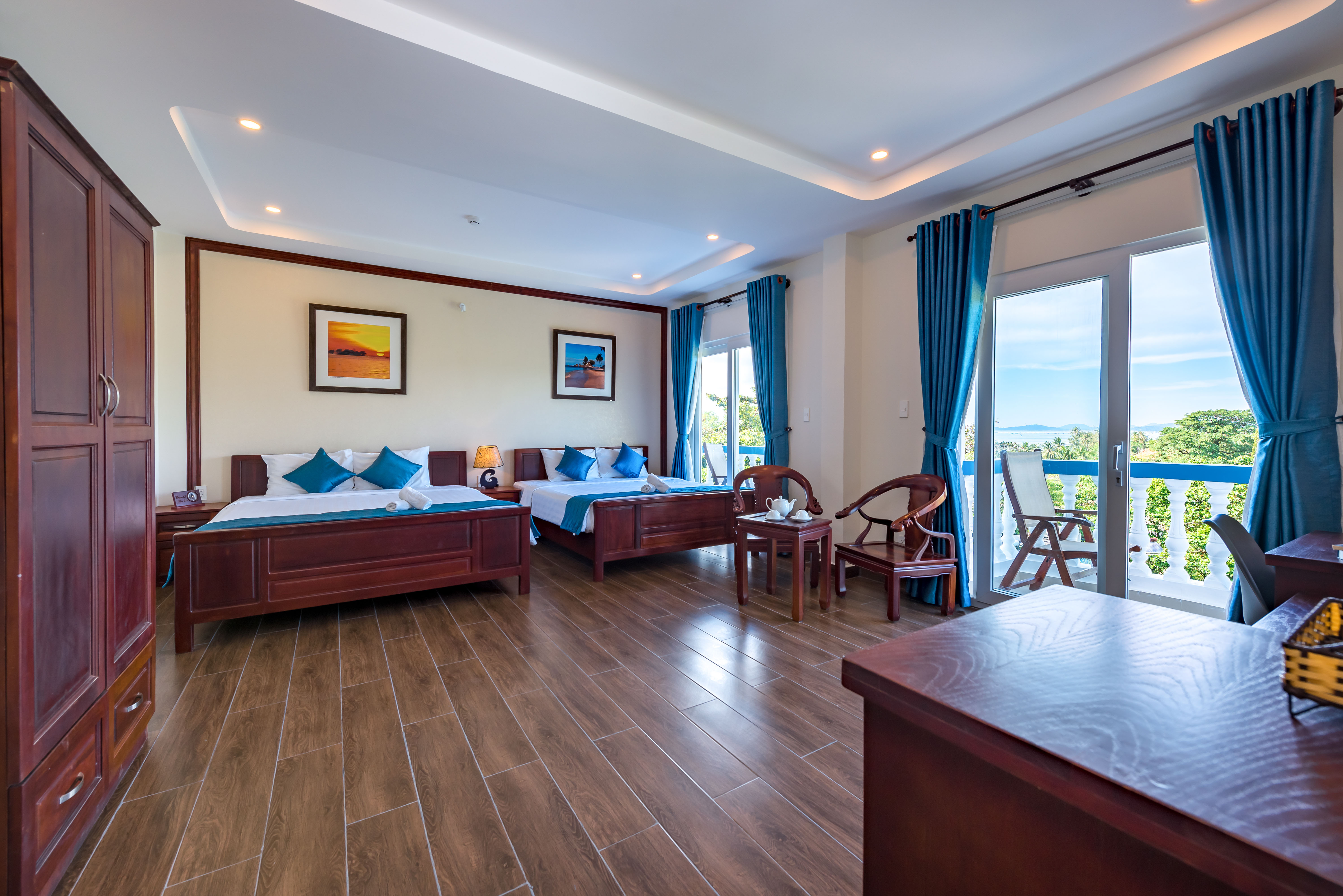 Family Room Executive