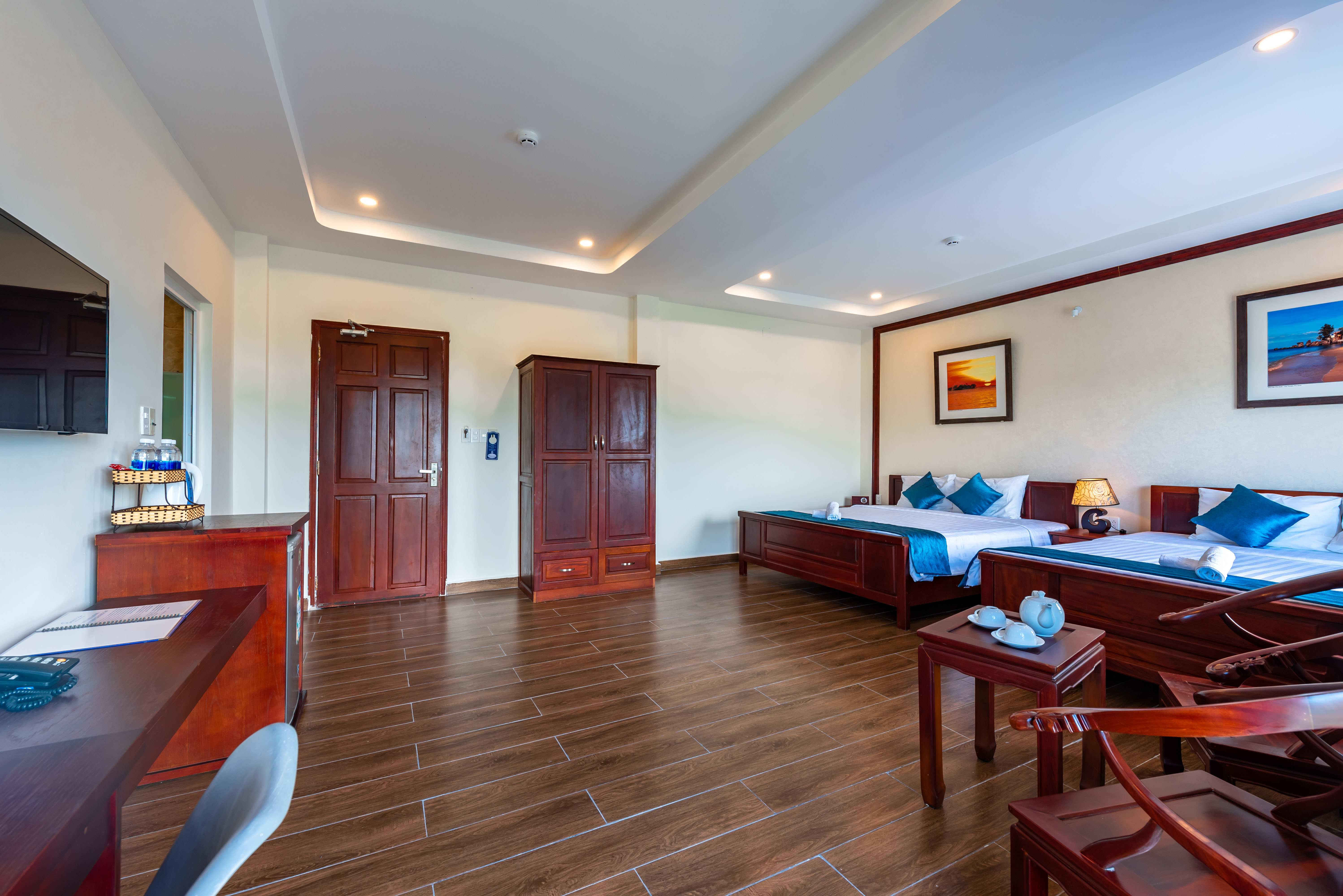 Family Room Executive