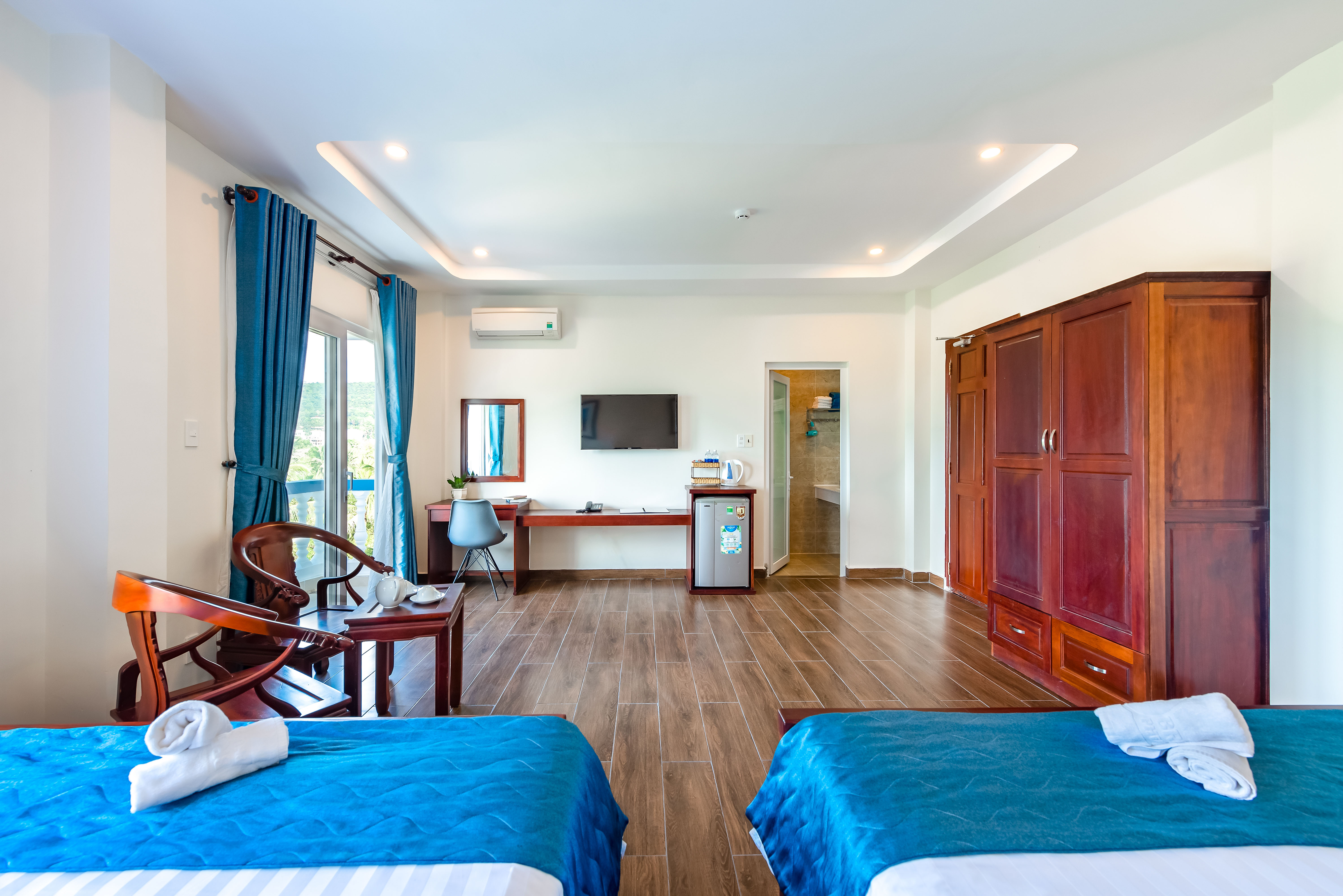 Family Room Executive