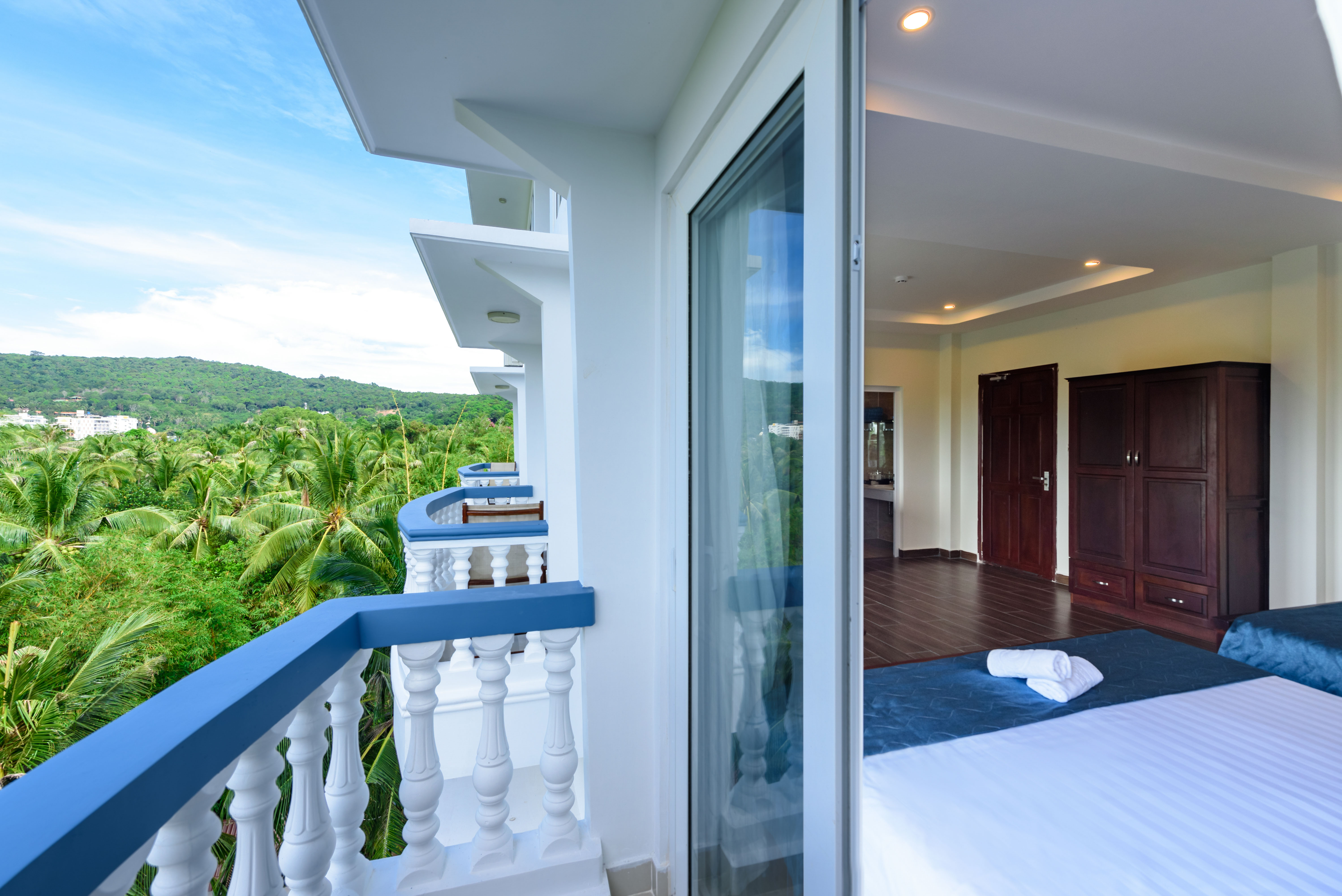 Family Room Executive