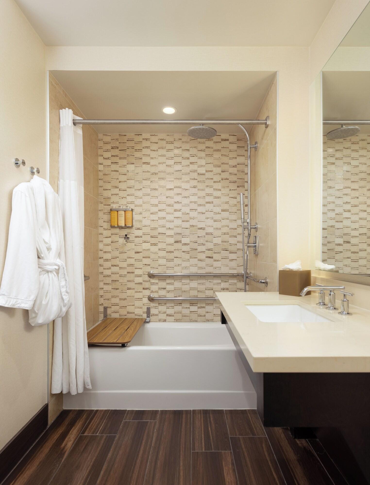 Double Deluxe Two Queen Beds