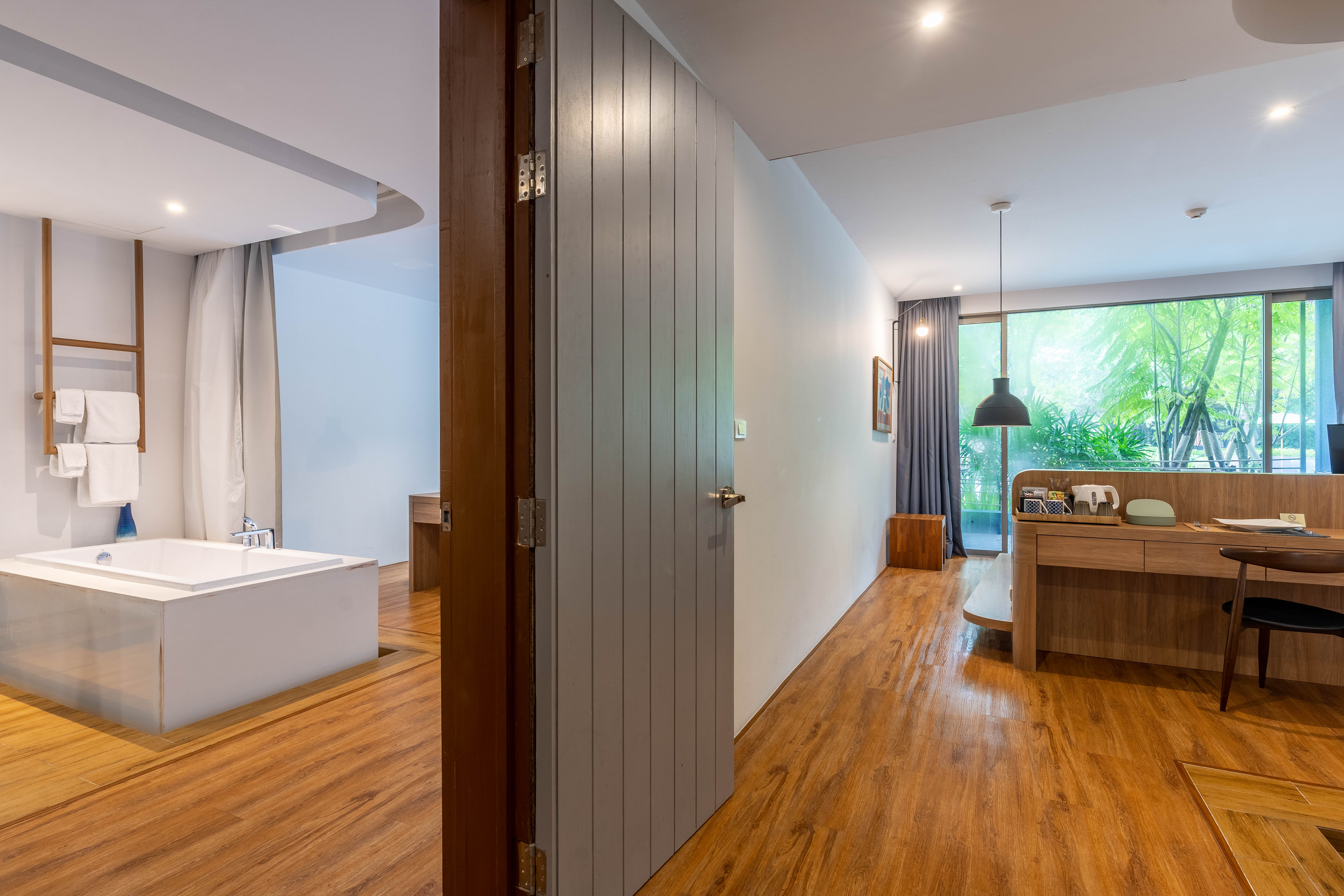 Double Connecting Room