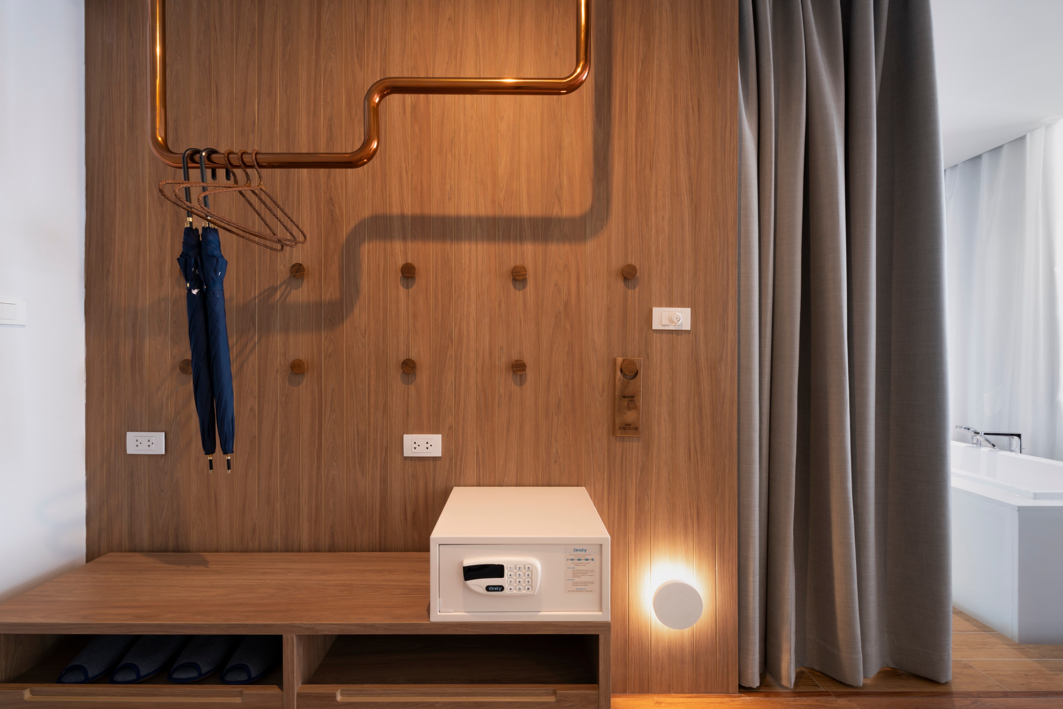 Double Connecting Room