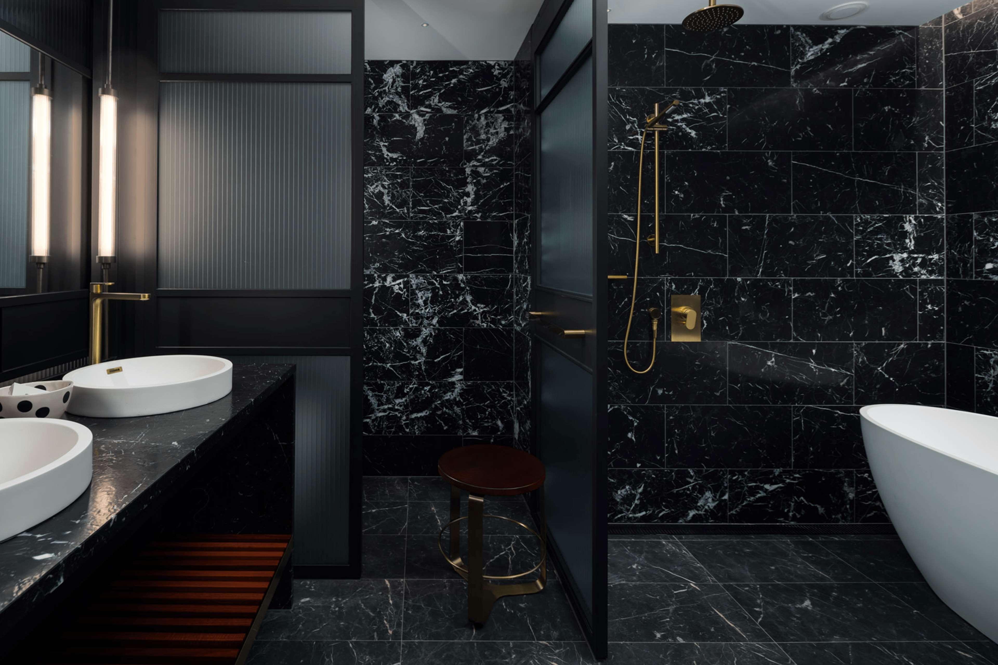 Double Deluxe King Bed