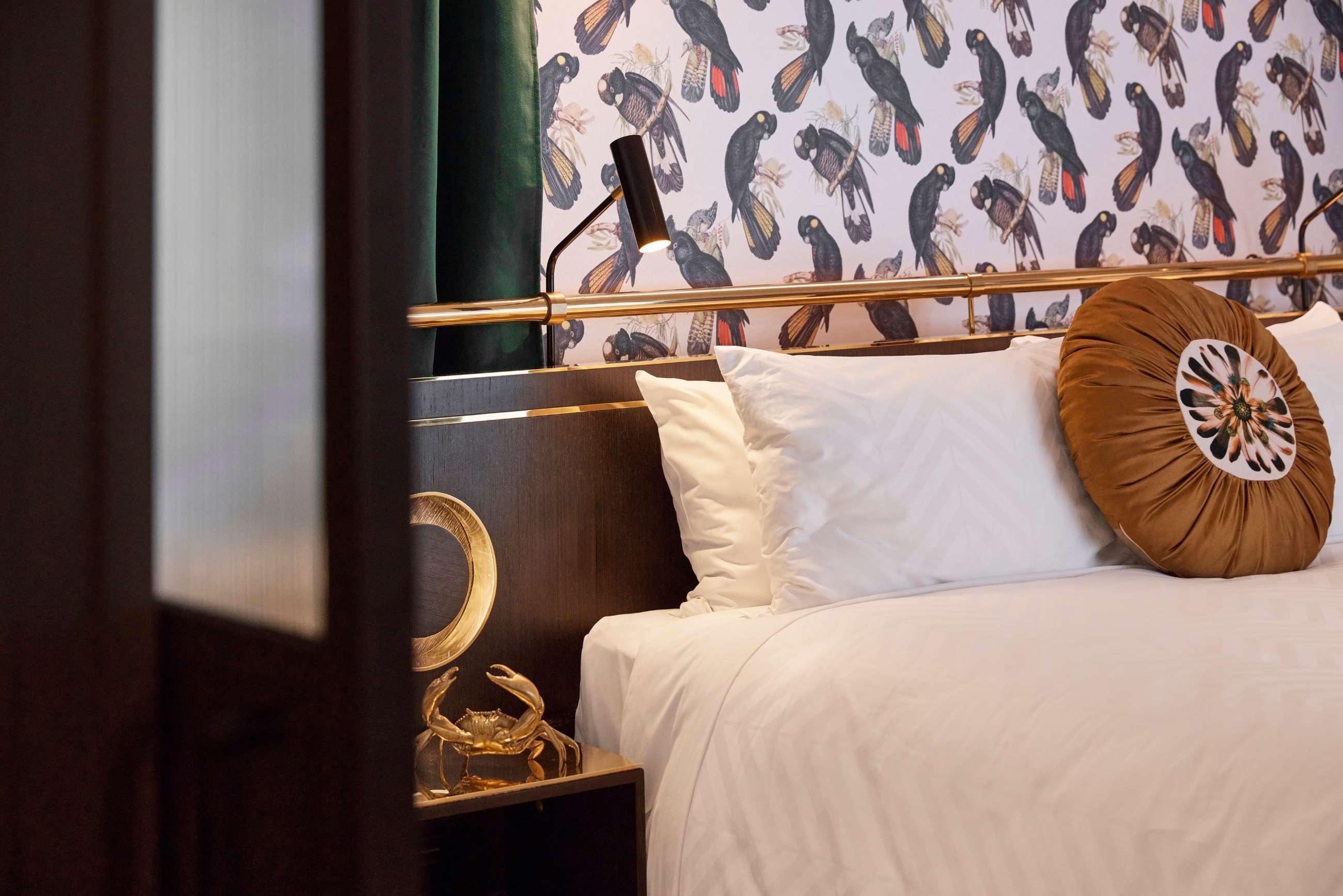 Double Deluxe King Bed