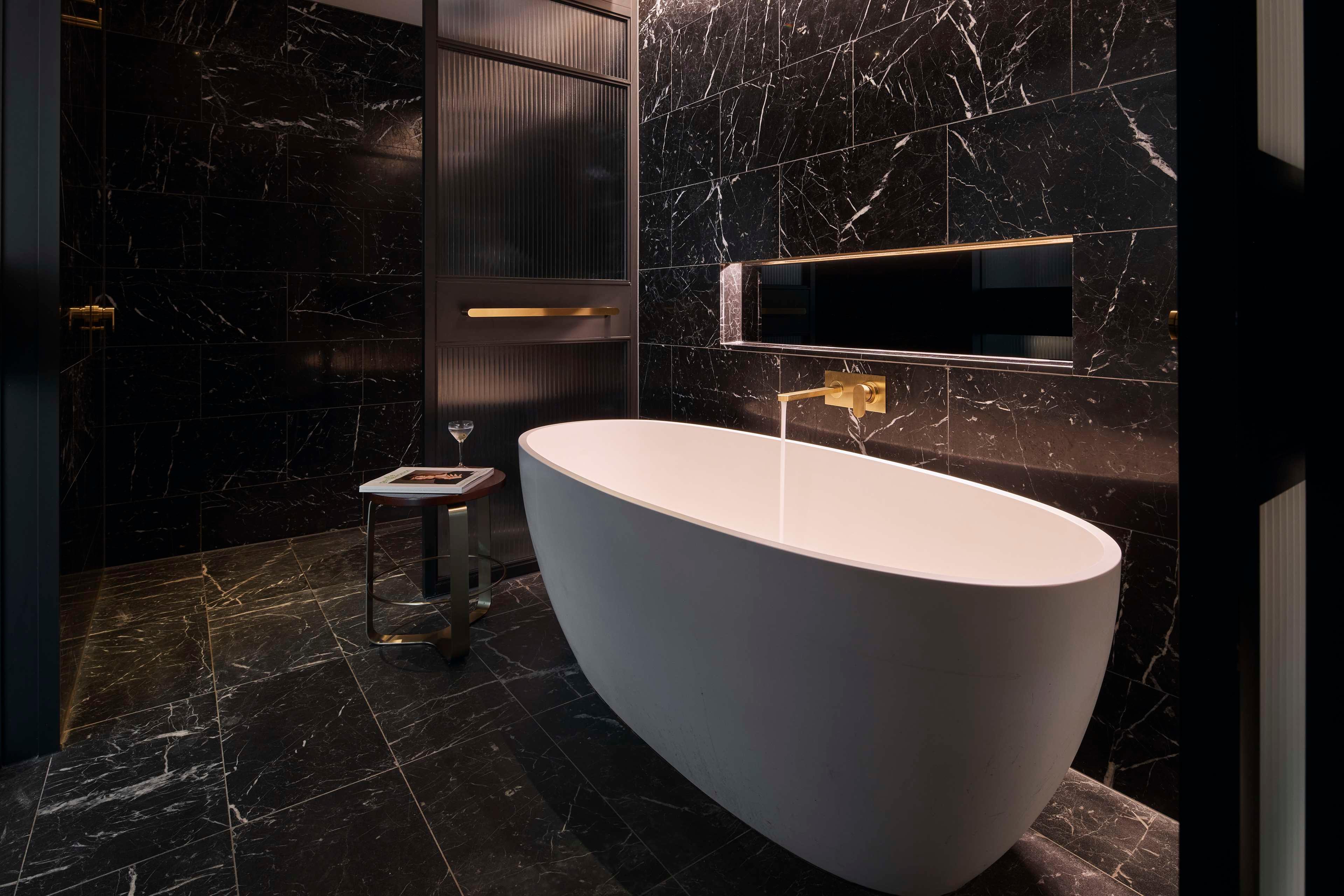 Double Deluxe King Bed