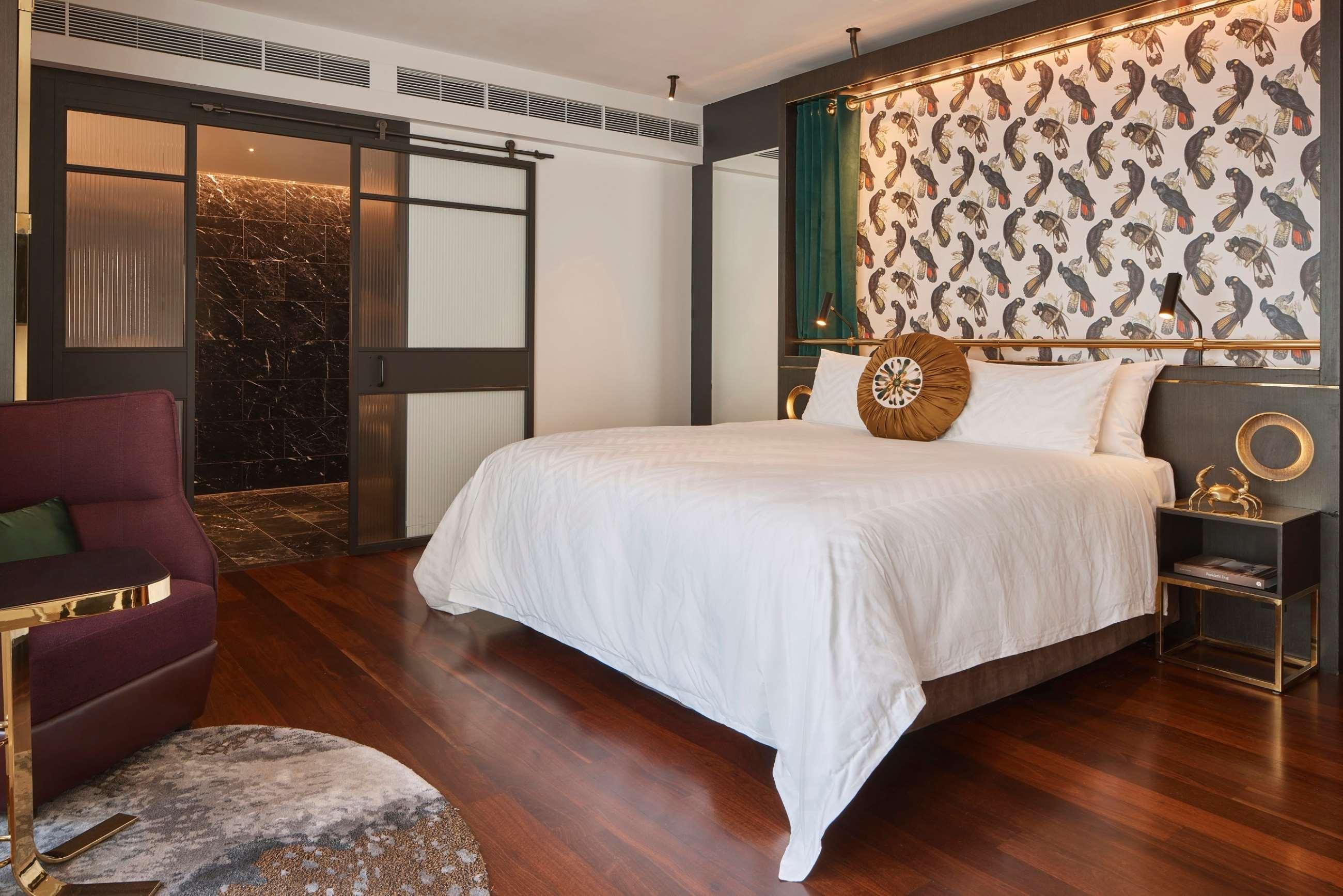 Double Deluxe King Bed