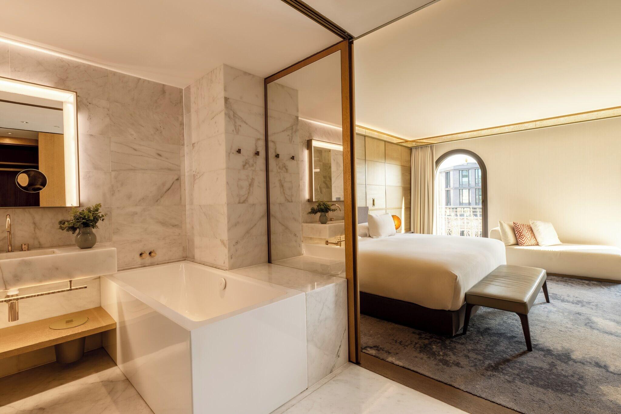 Junior Suite King Size Bed