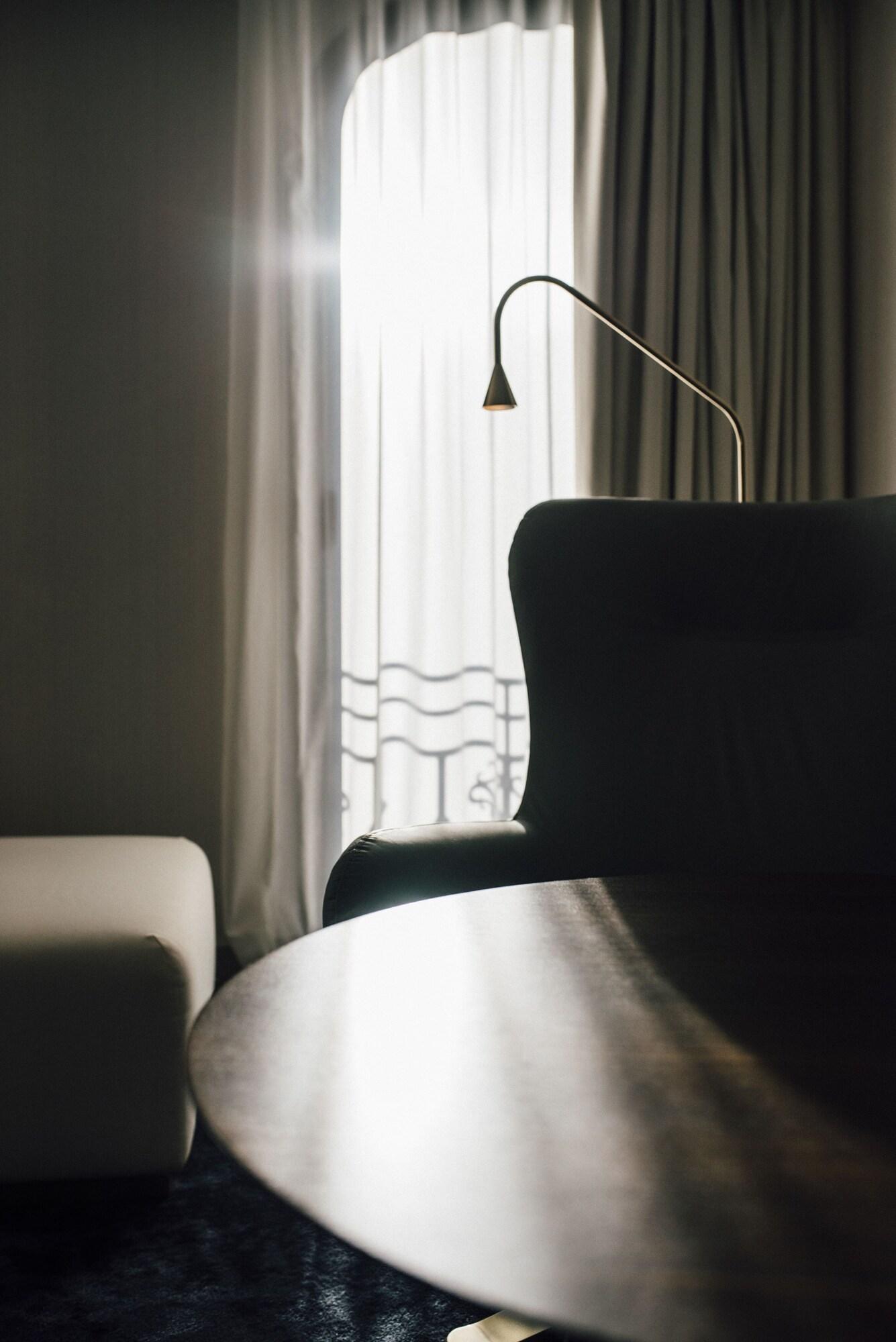 Junior Suite King Size Bed