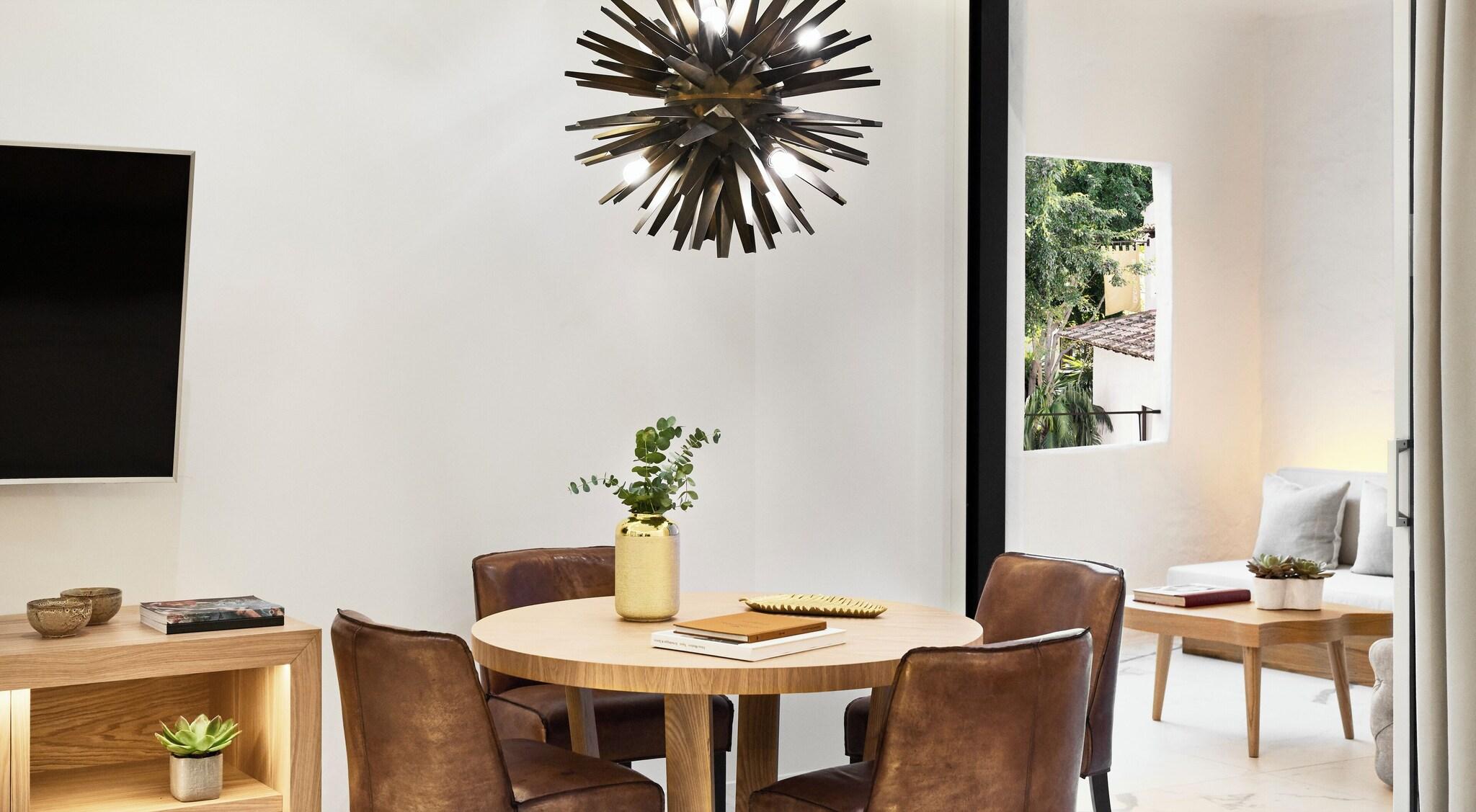 Studio King Size Bed