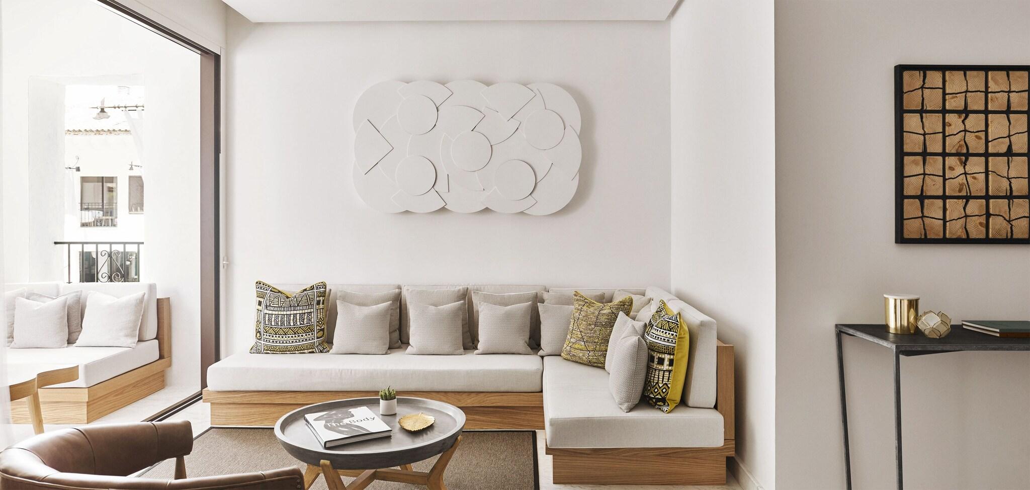 Suite Deluxe King Bed