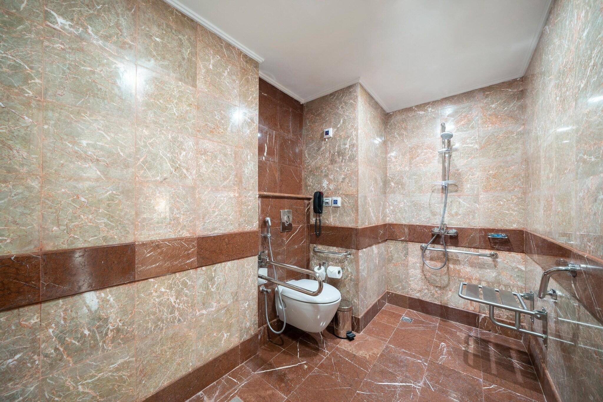 Junior Suite King Bed Smoking