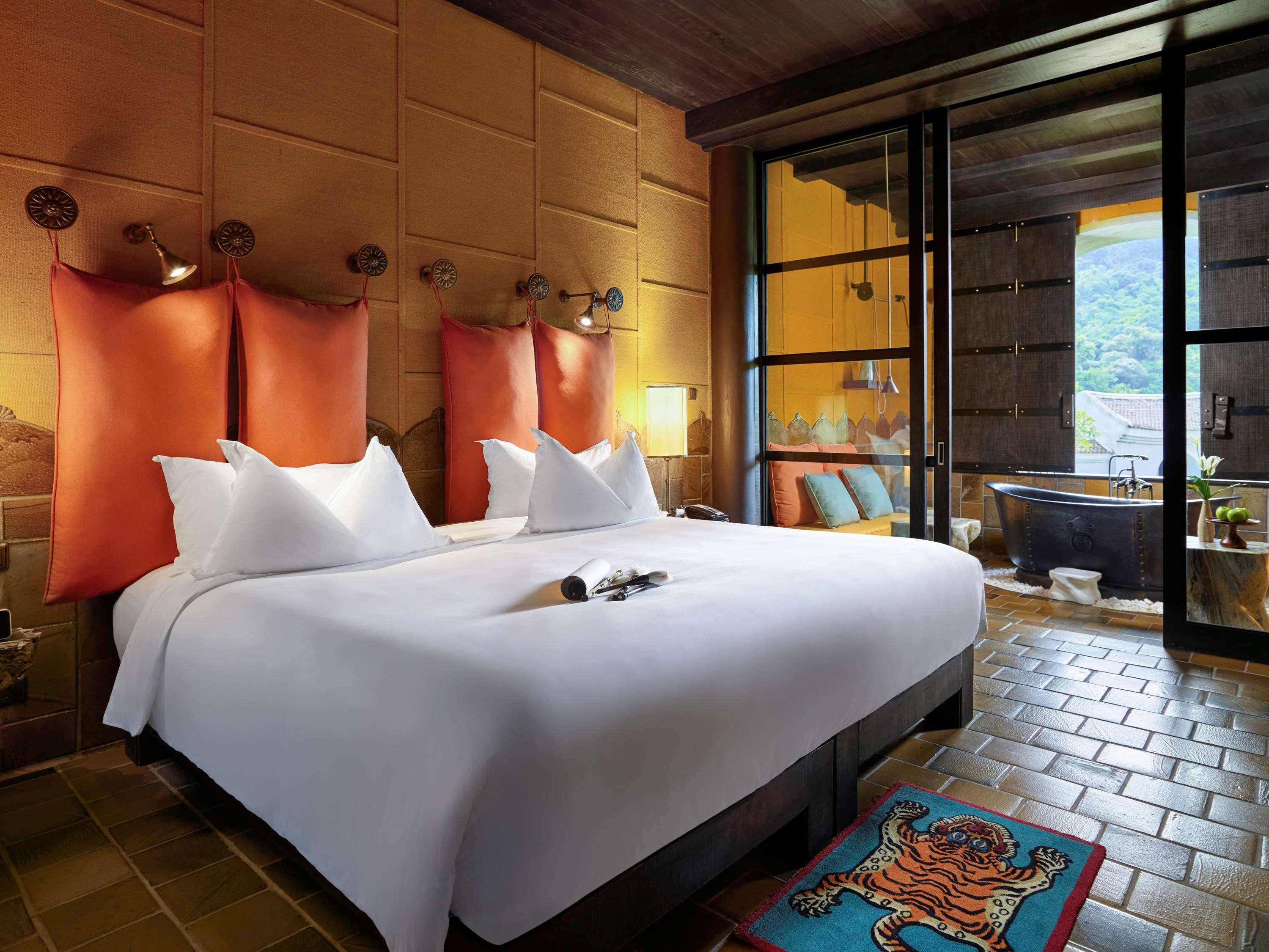 Junior Suite King Size Bed