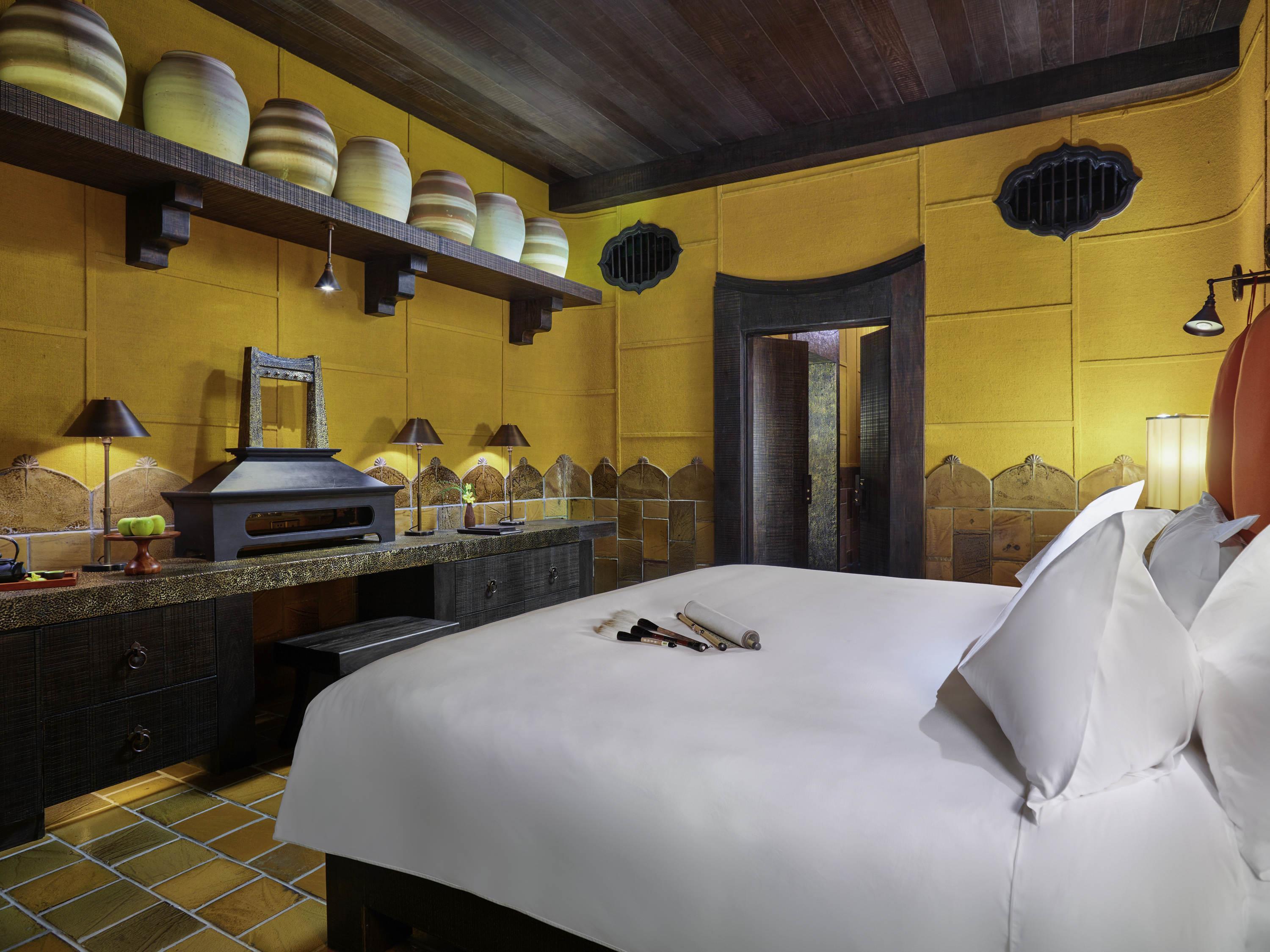 Double Deluxe King Bed