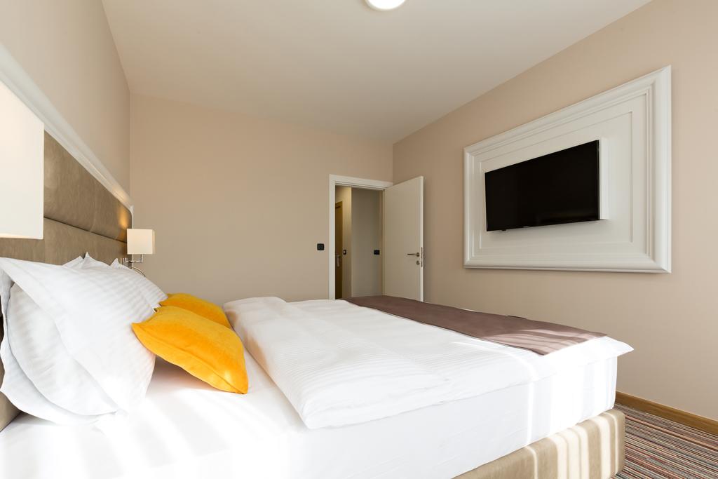 Suite Deluxe with Balcony