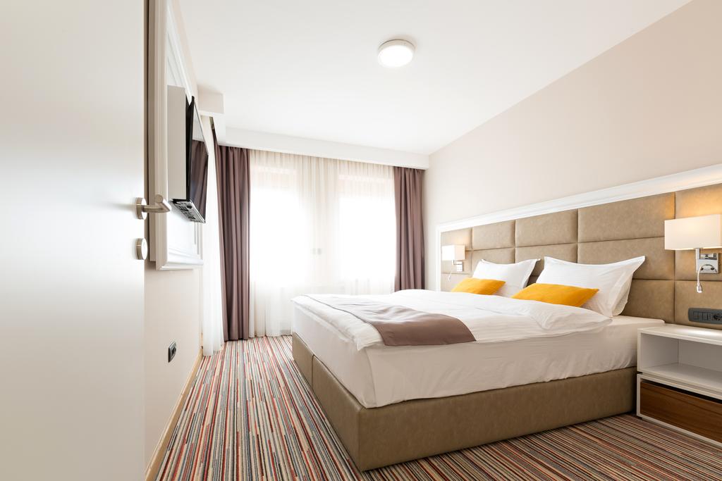 Suite Deluxe with Balcony