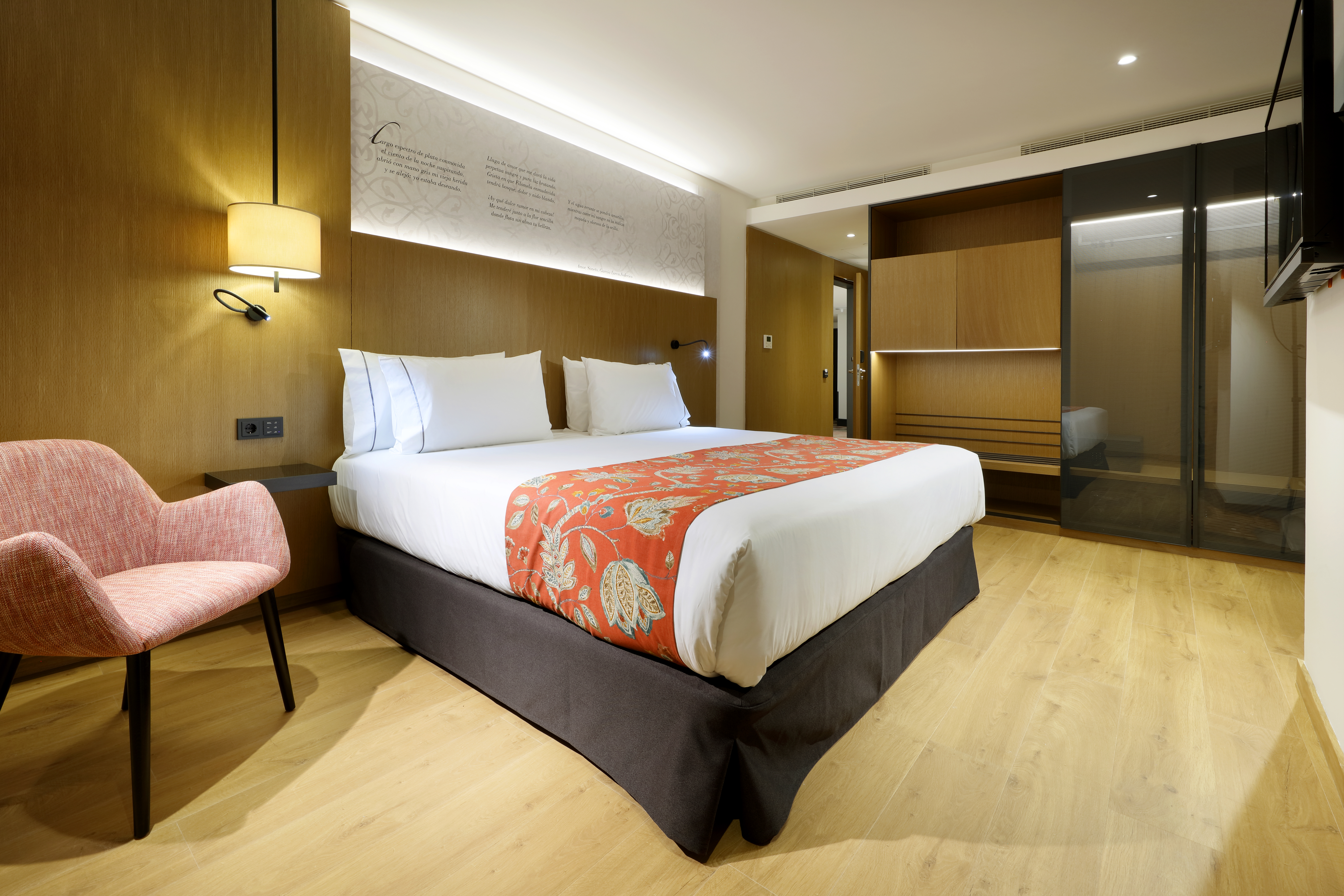 Double or Twin Deluxe