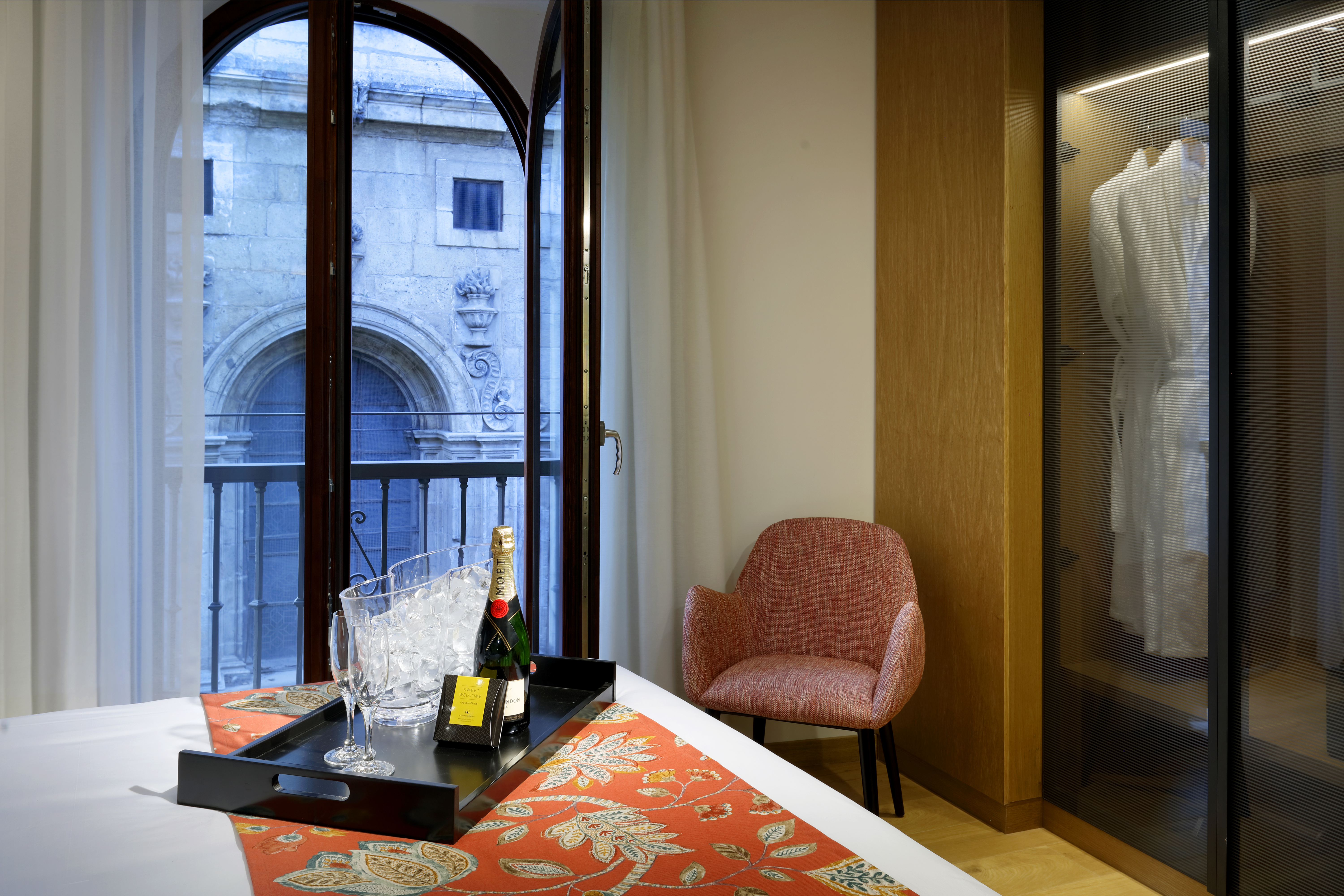 Junior Suite with Views