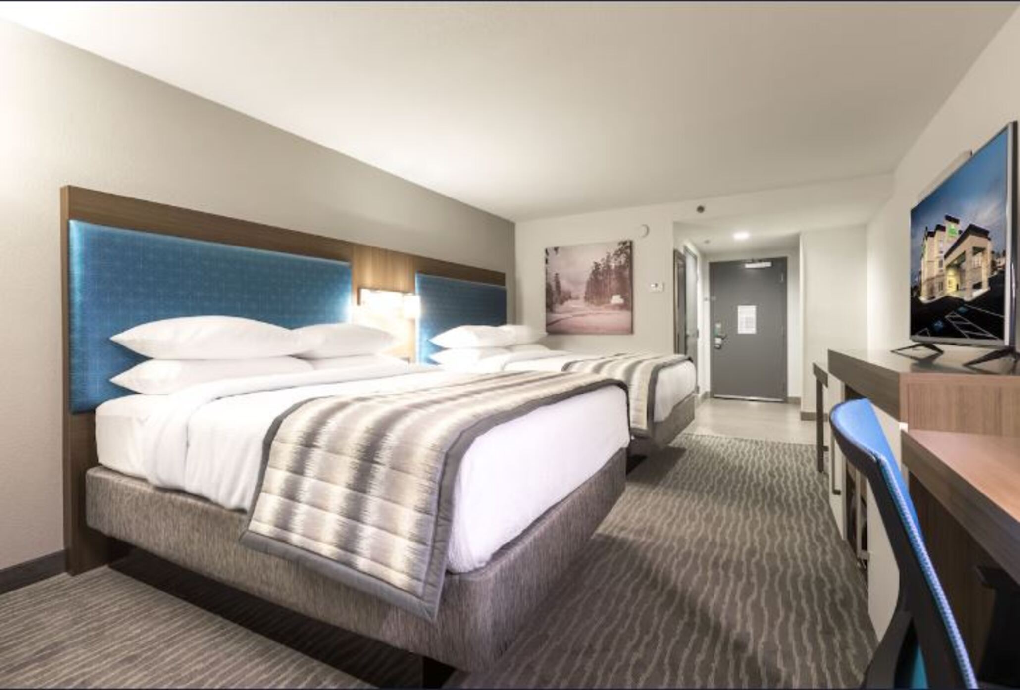 Quadruple Two Queen Beds