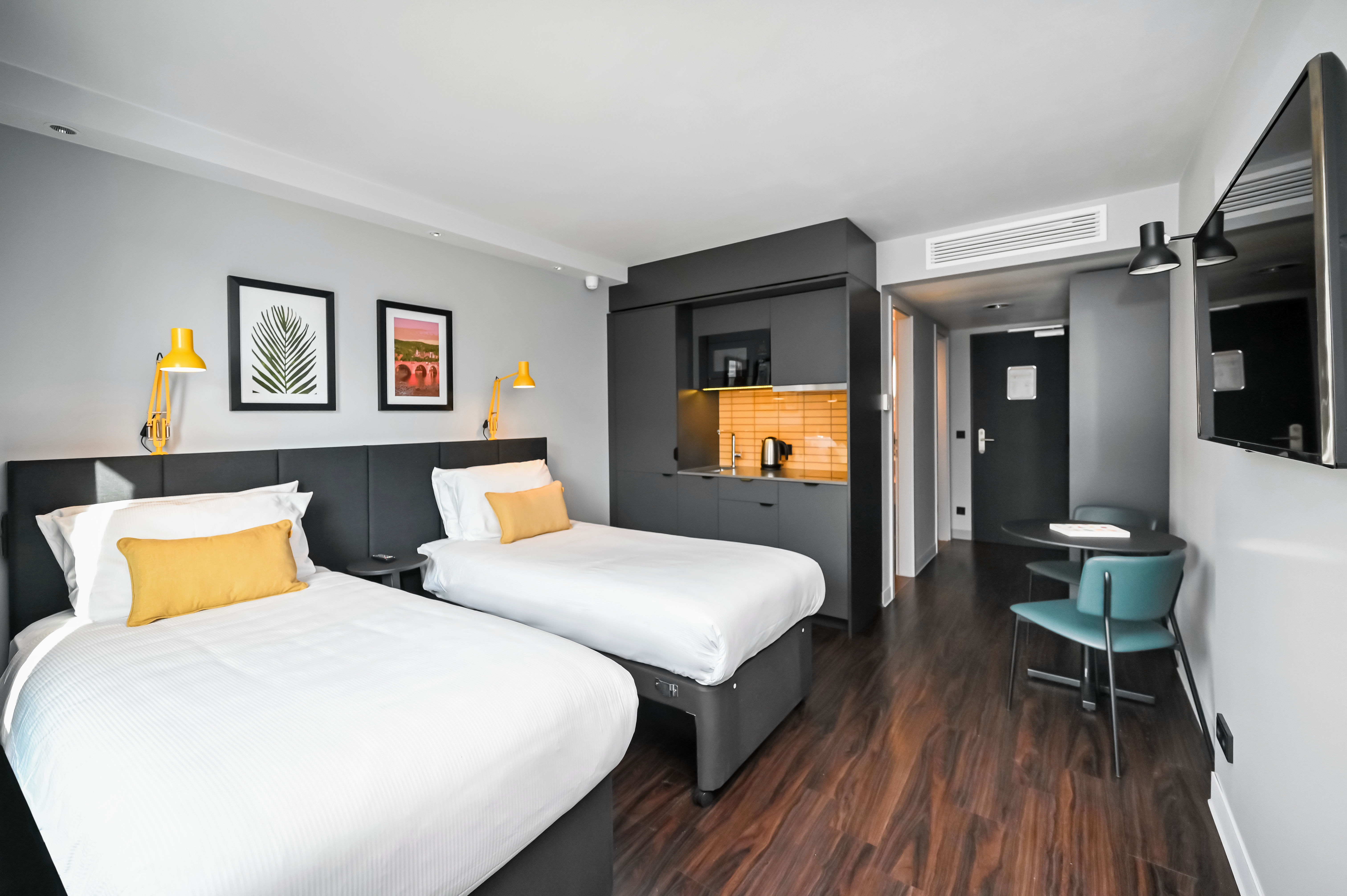 Studio Two Beds