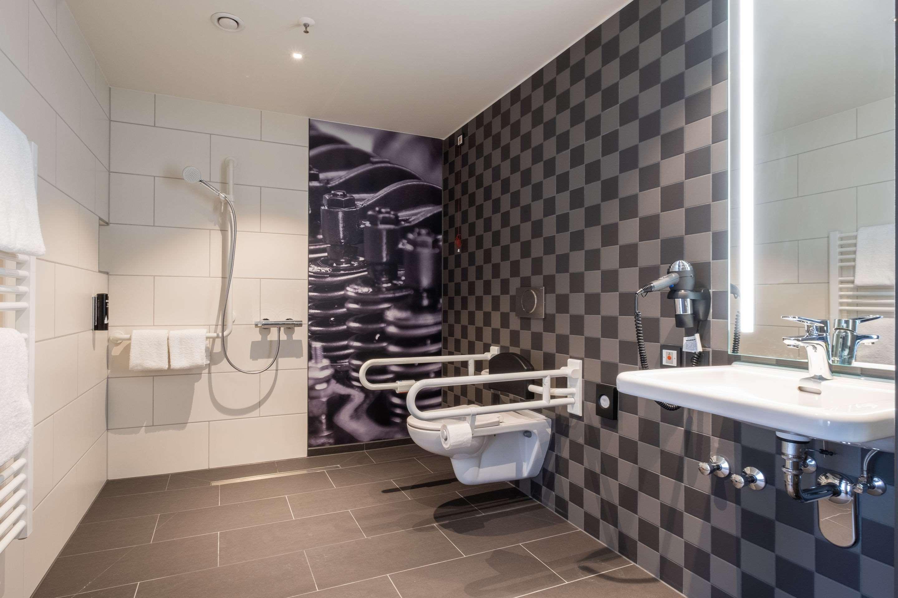 Double King Bed Non Smoking