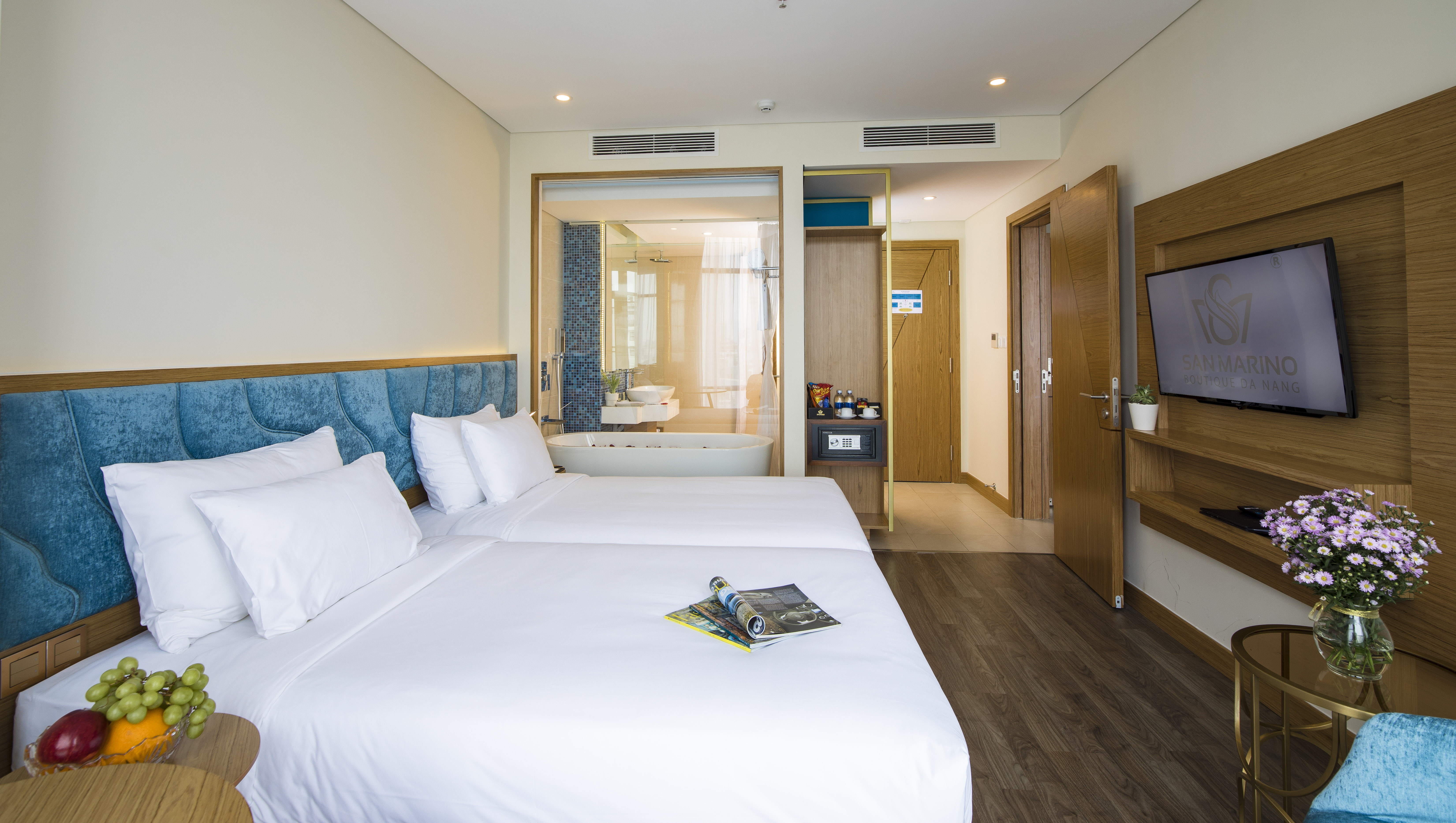 Family Room Connecting Room