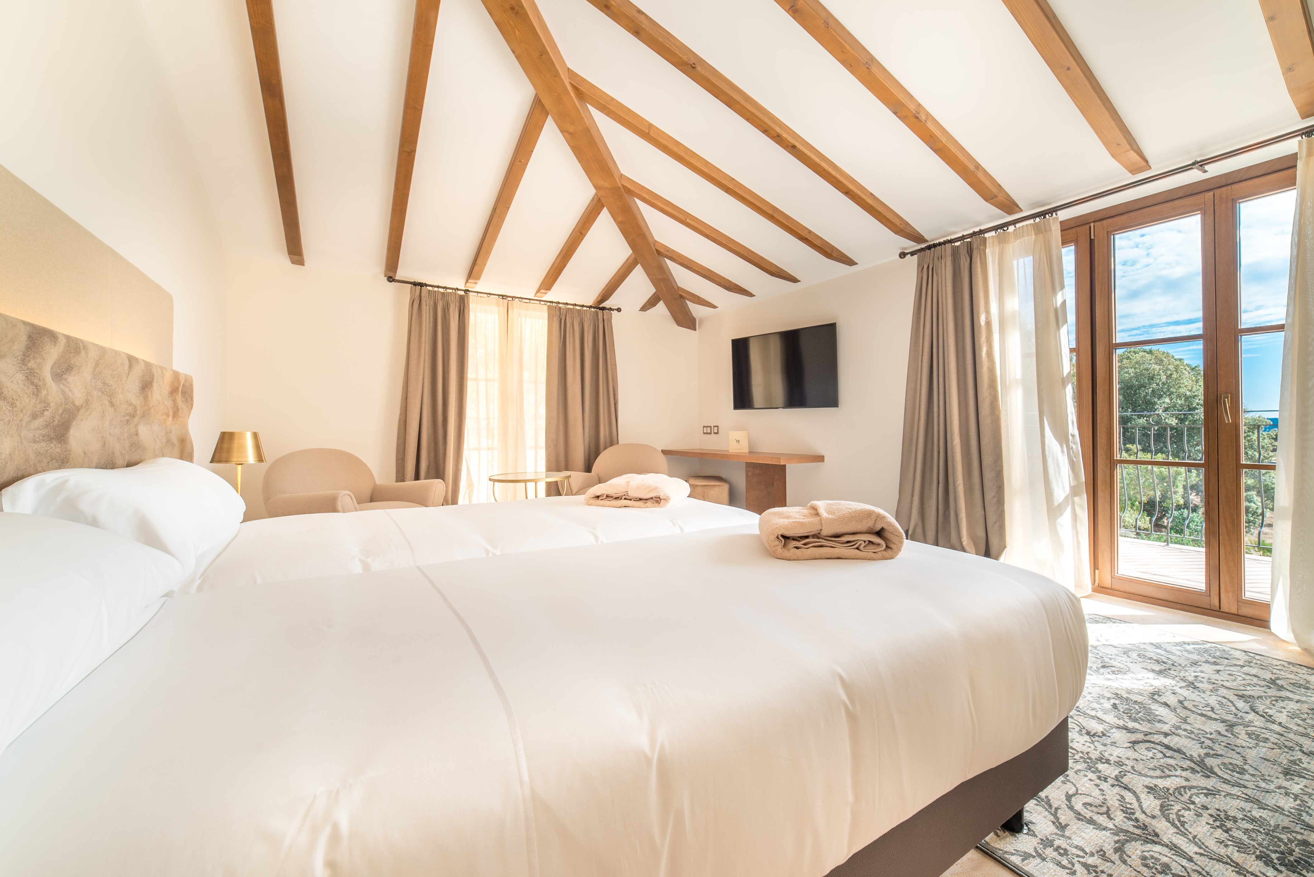 Double or Twin Standard