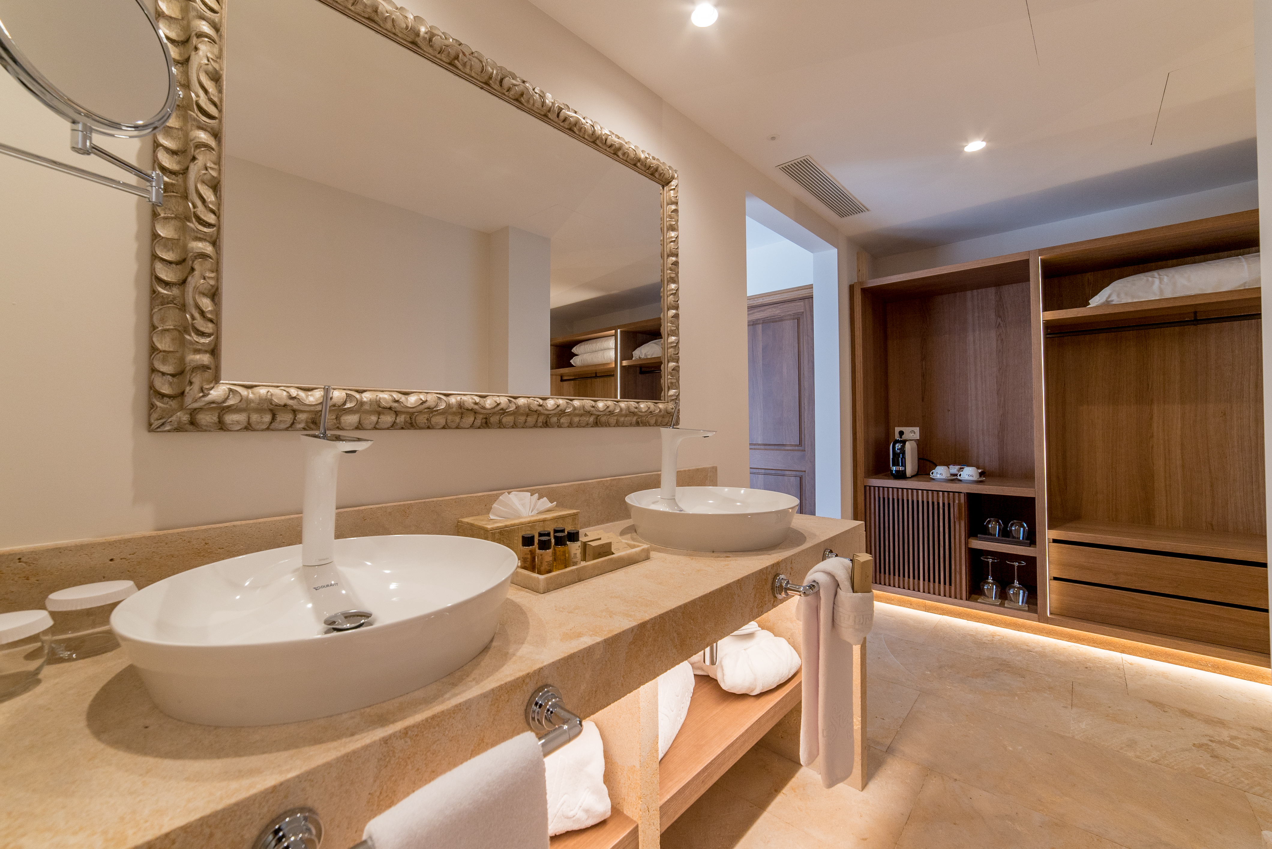 Double or Twin Superior