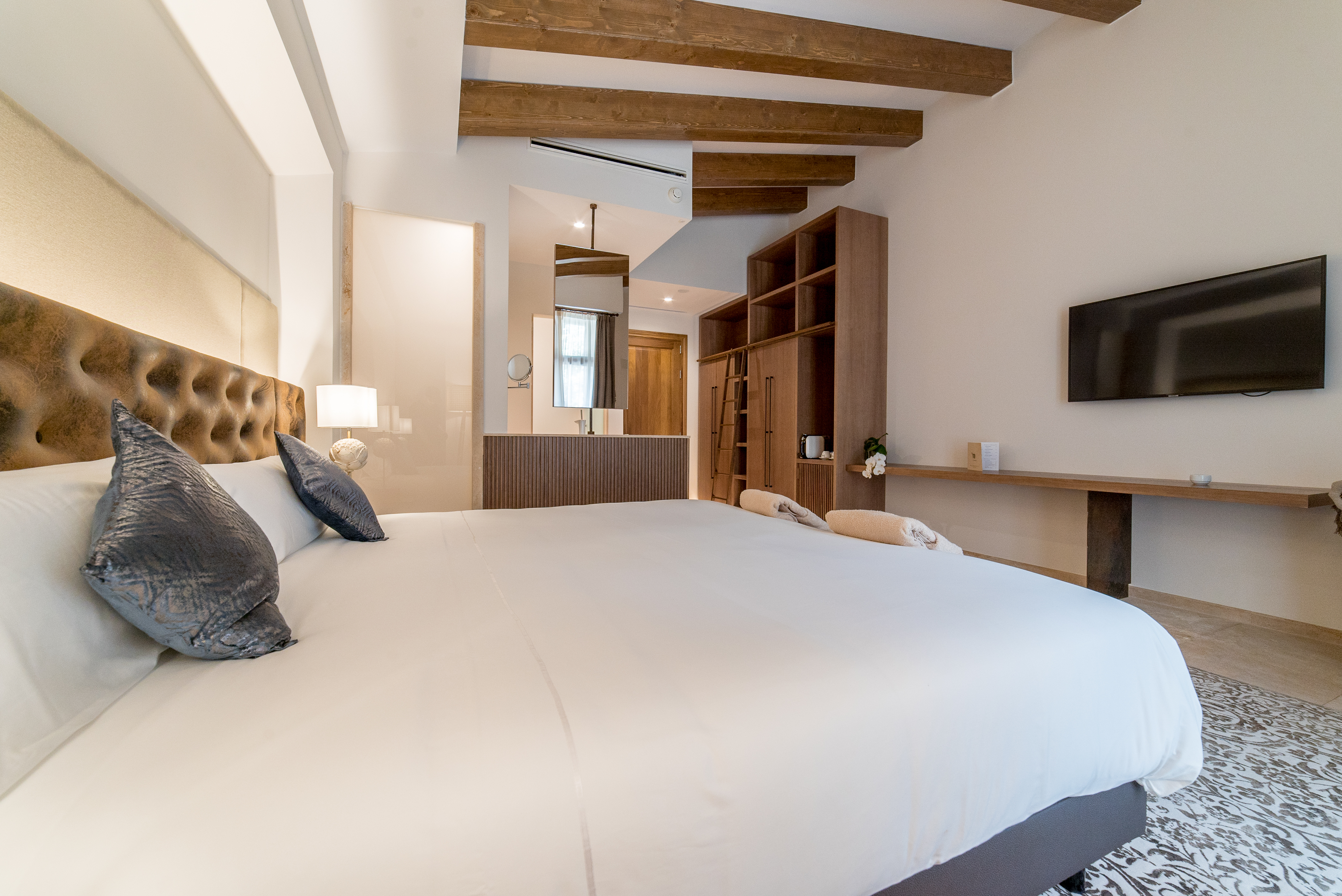 Double or Twin Standard