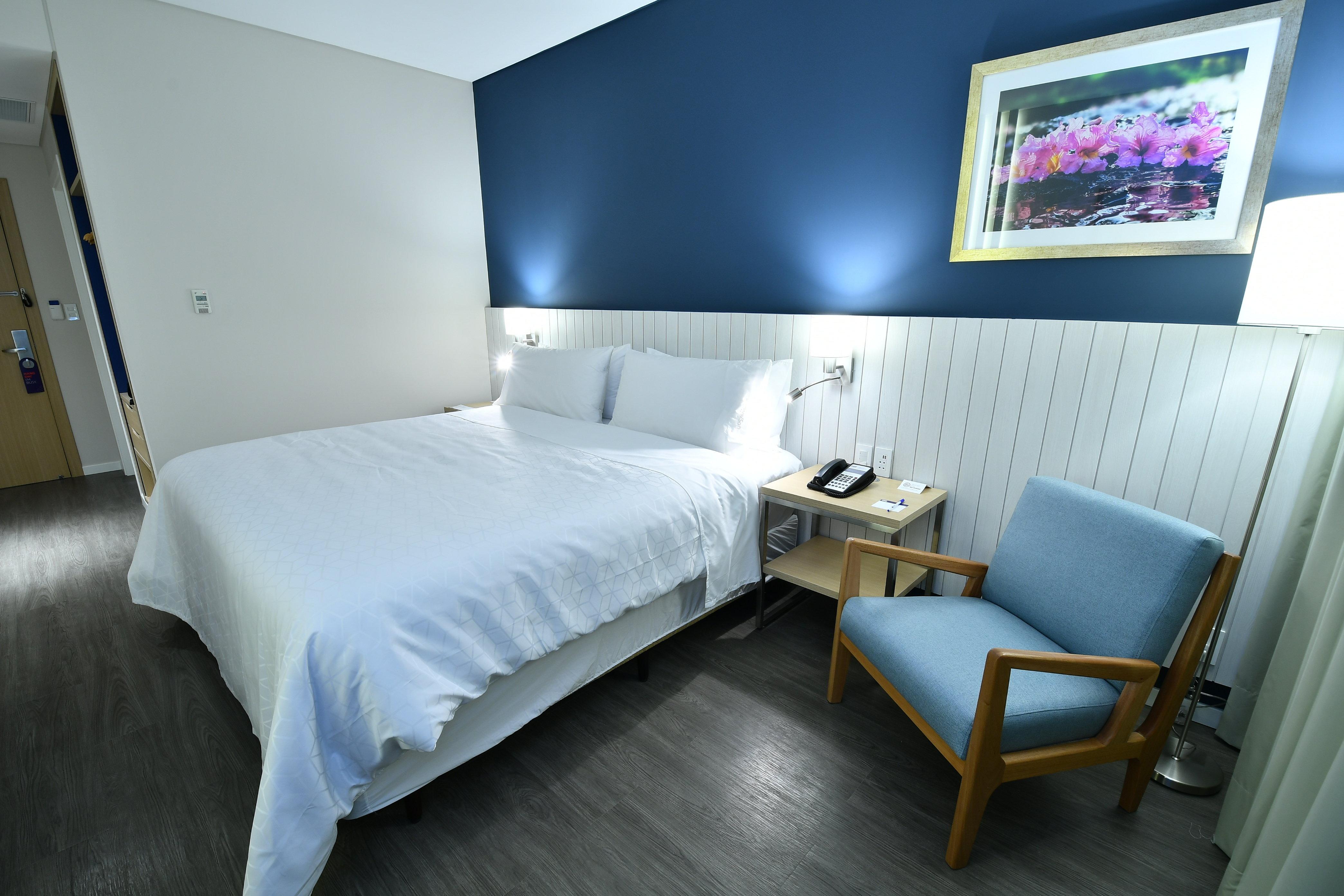 Double King Size Bed