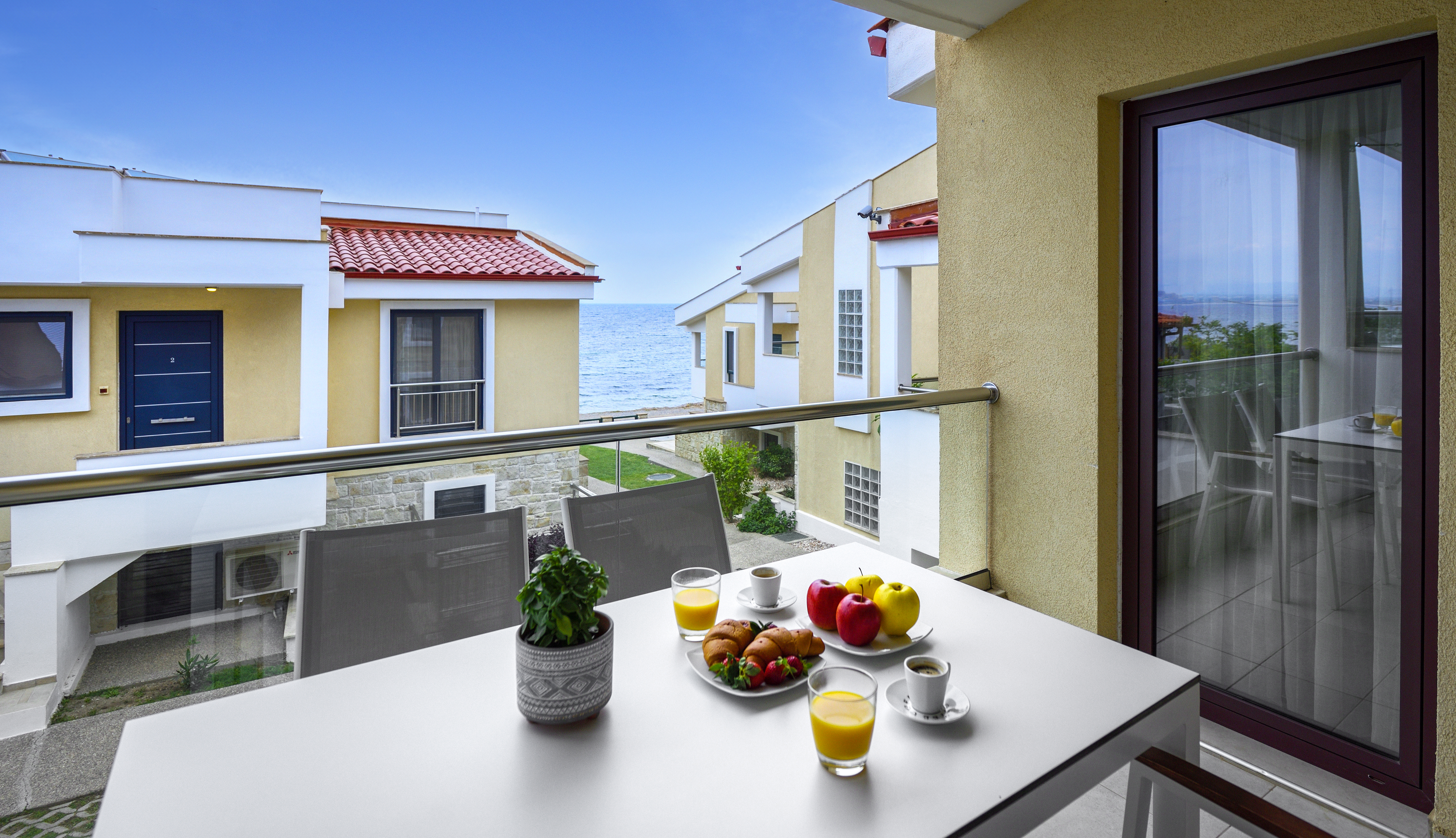 Apartment Side Sea View