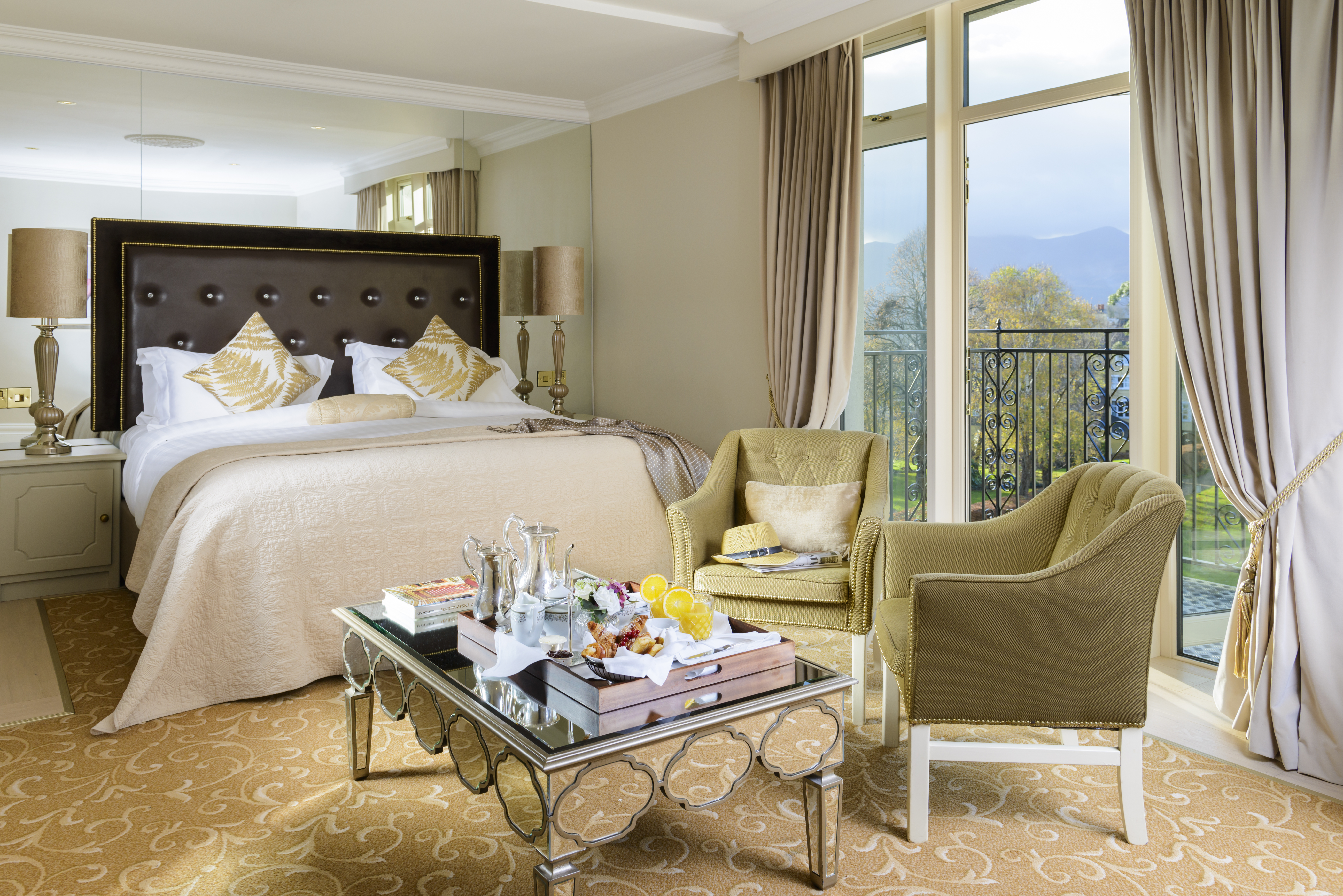 Double Garden View King Bed