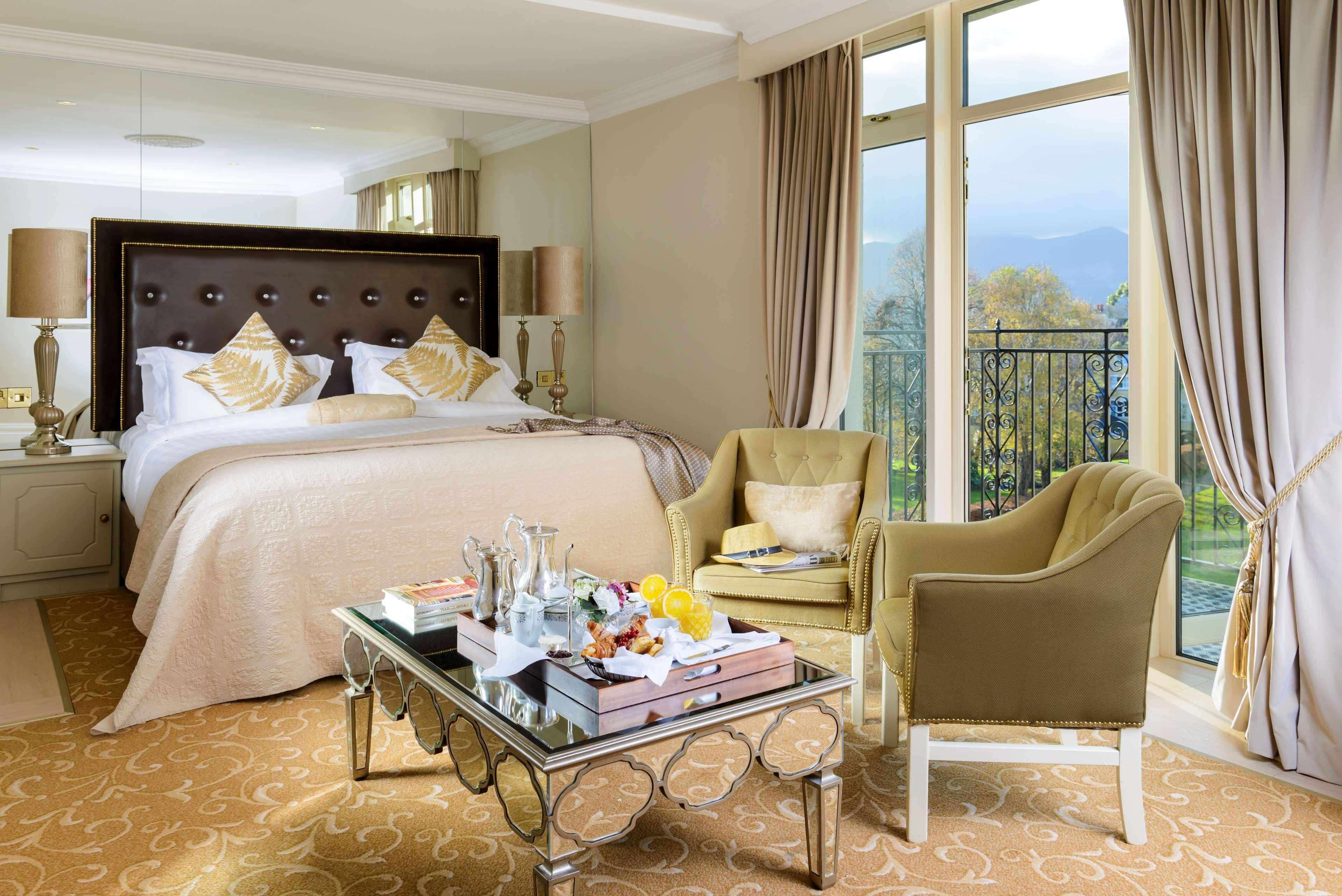 Double Garden View King Bed