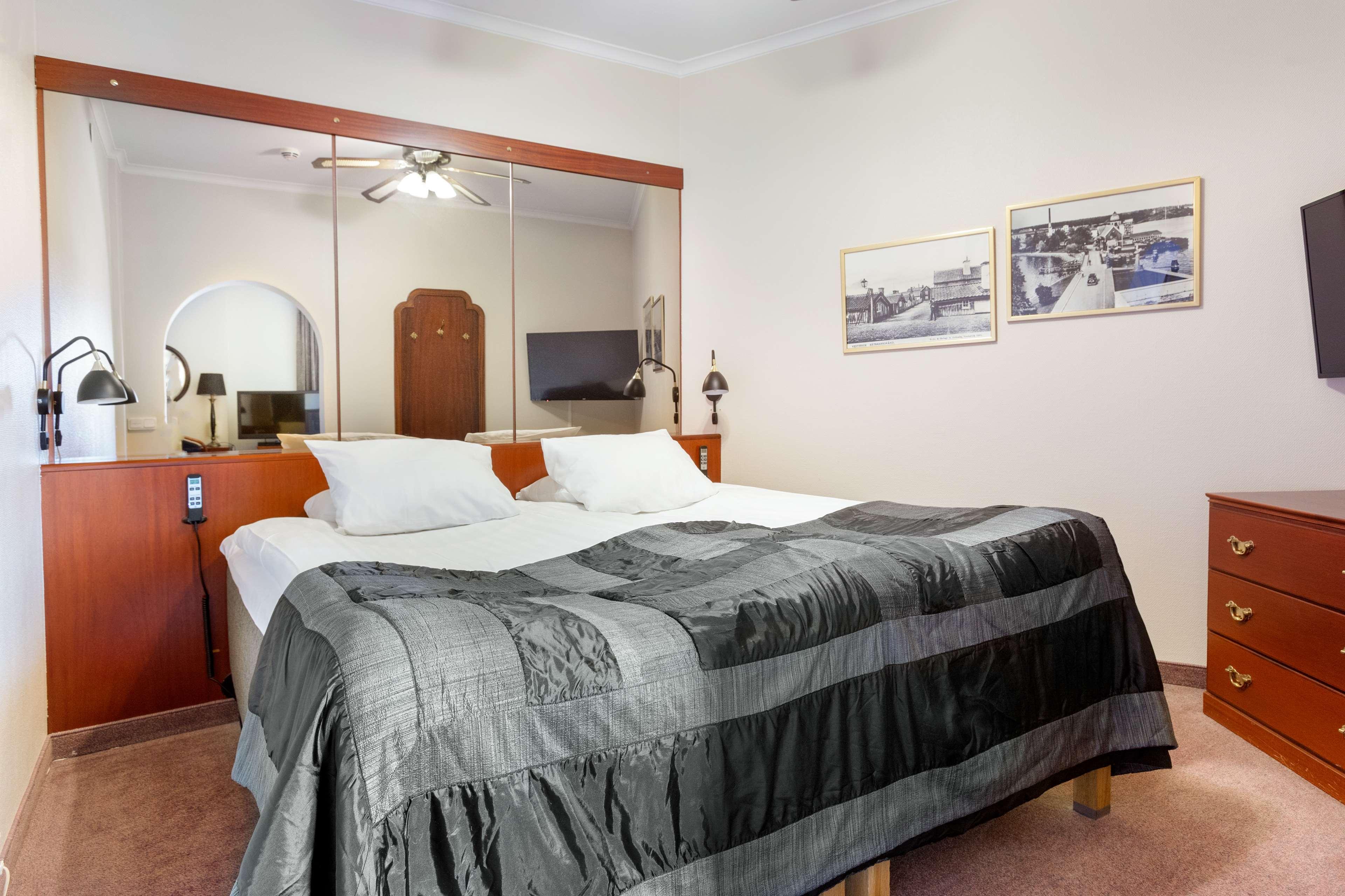 Double Superior King Bed