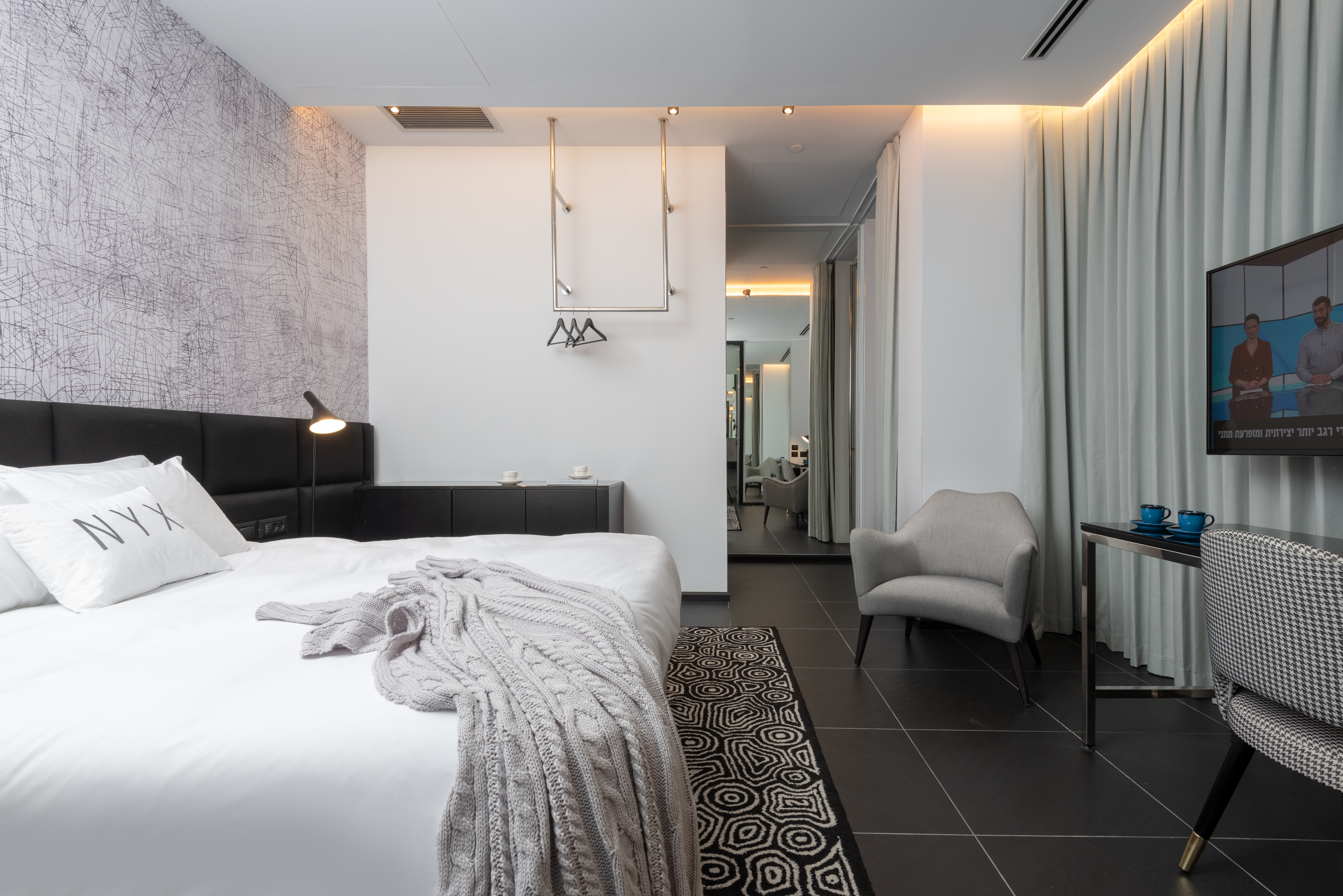 Single Deluxe with Balcony