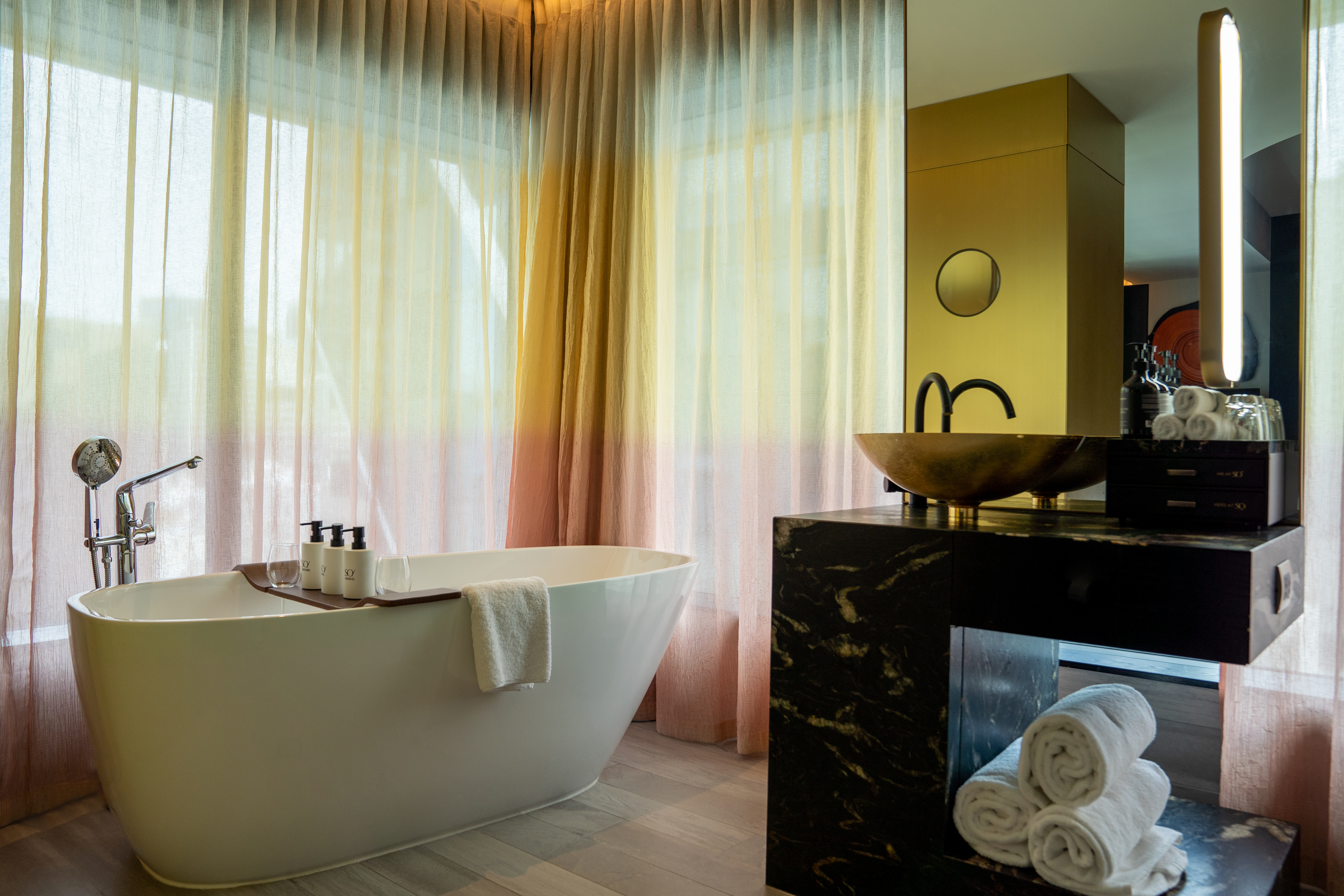 Double King Size Bed