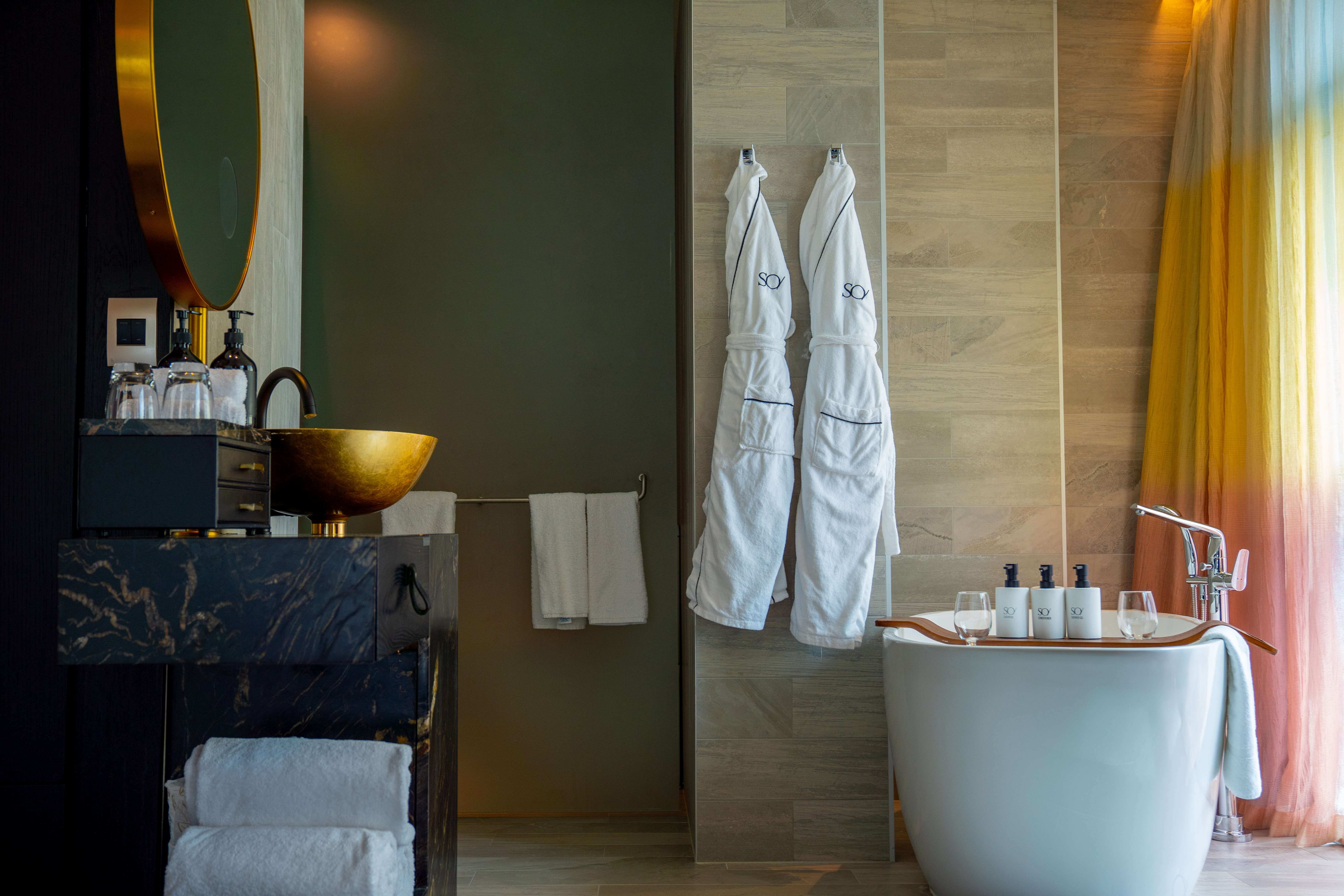 Double King Size Bed