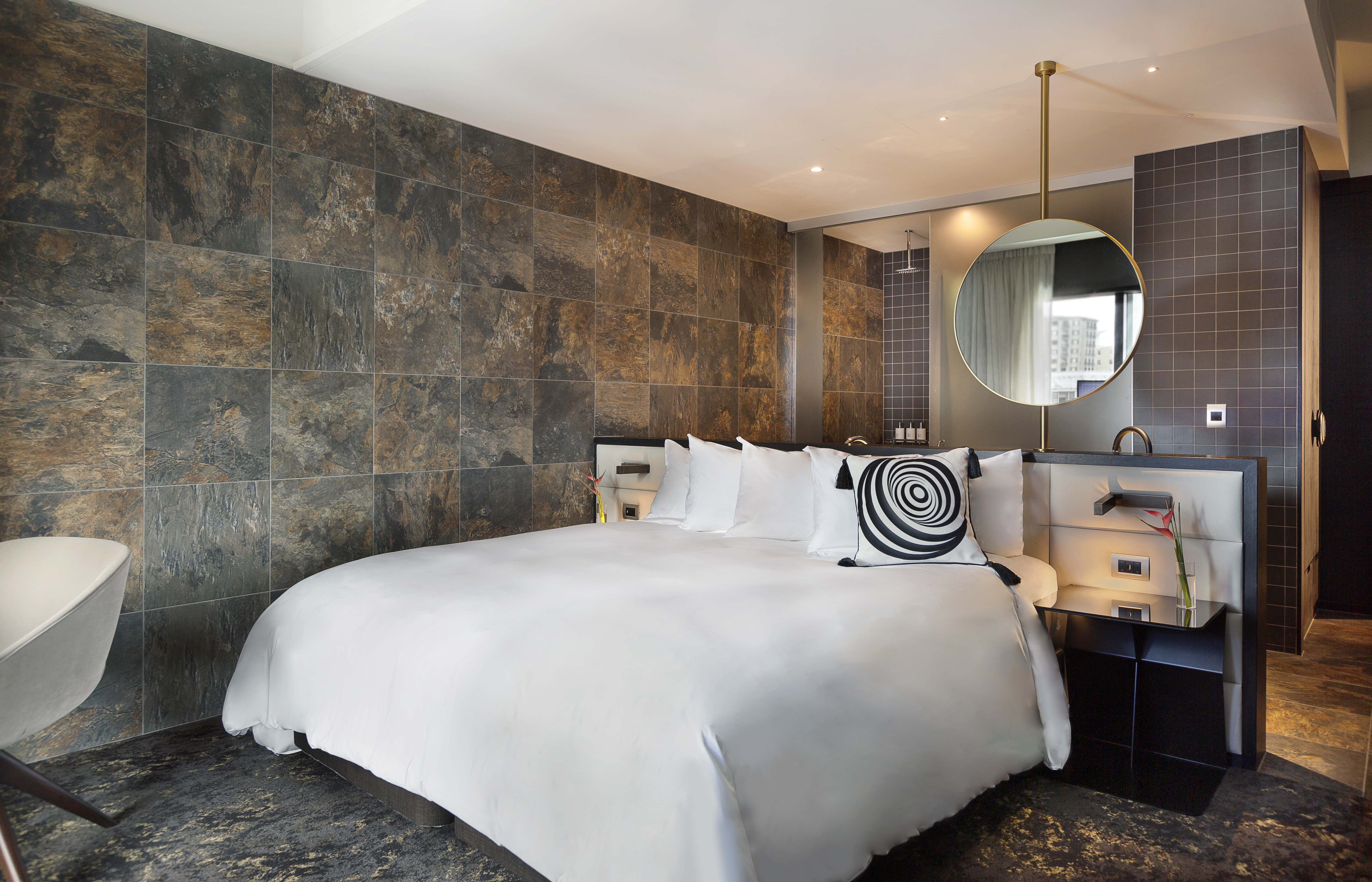 Studio King Size Bed