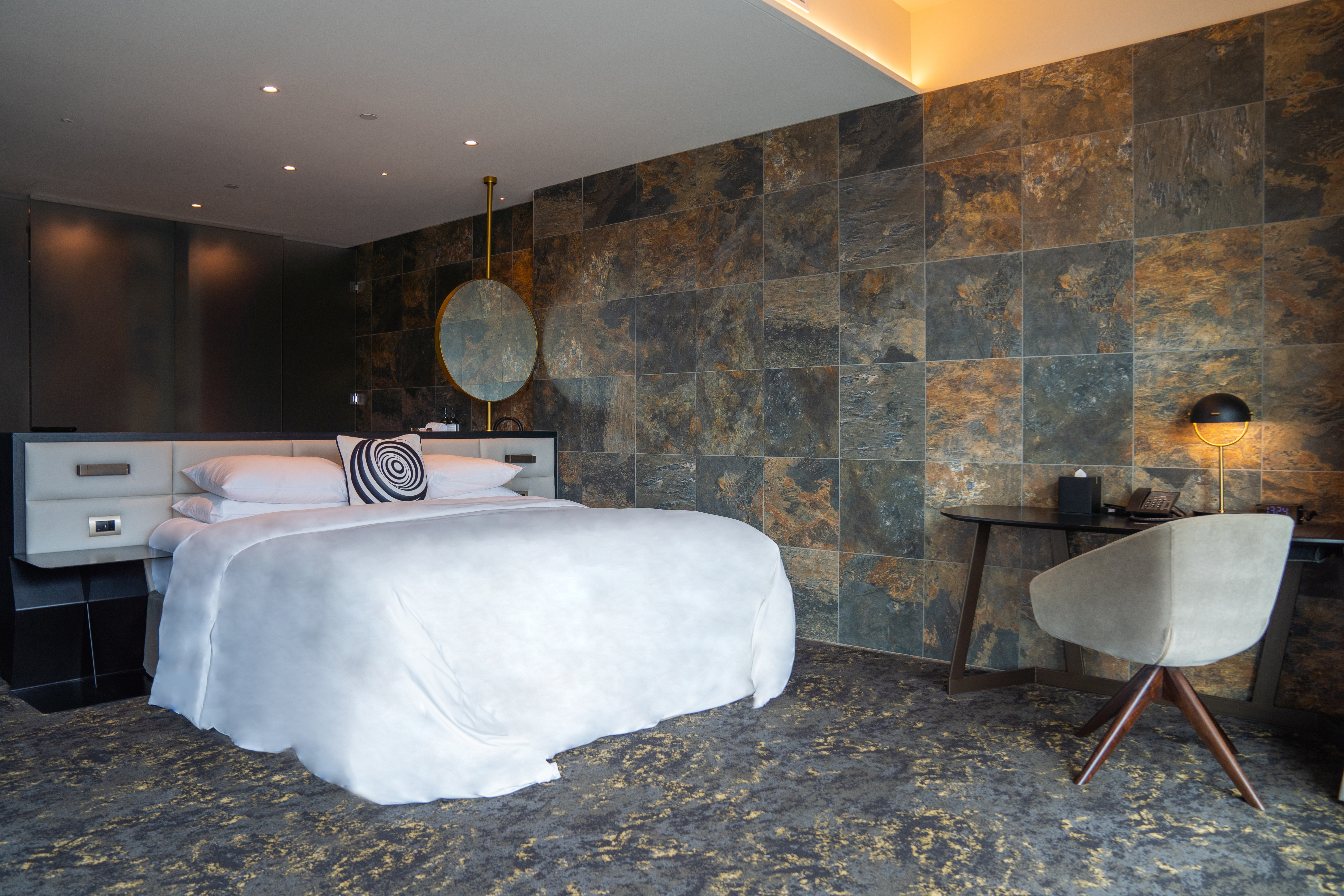 Studio King Size Bed