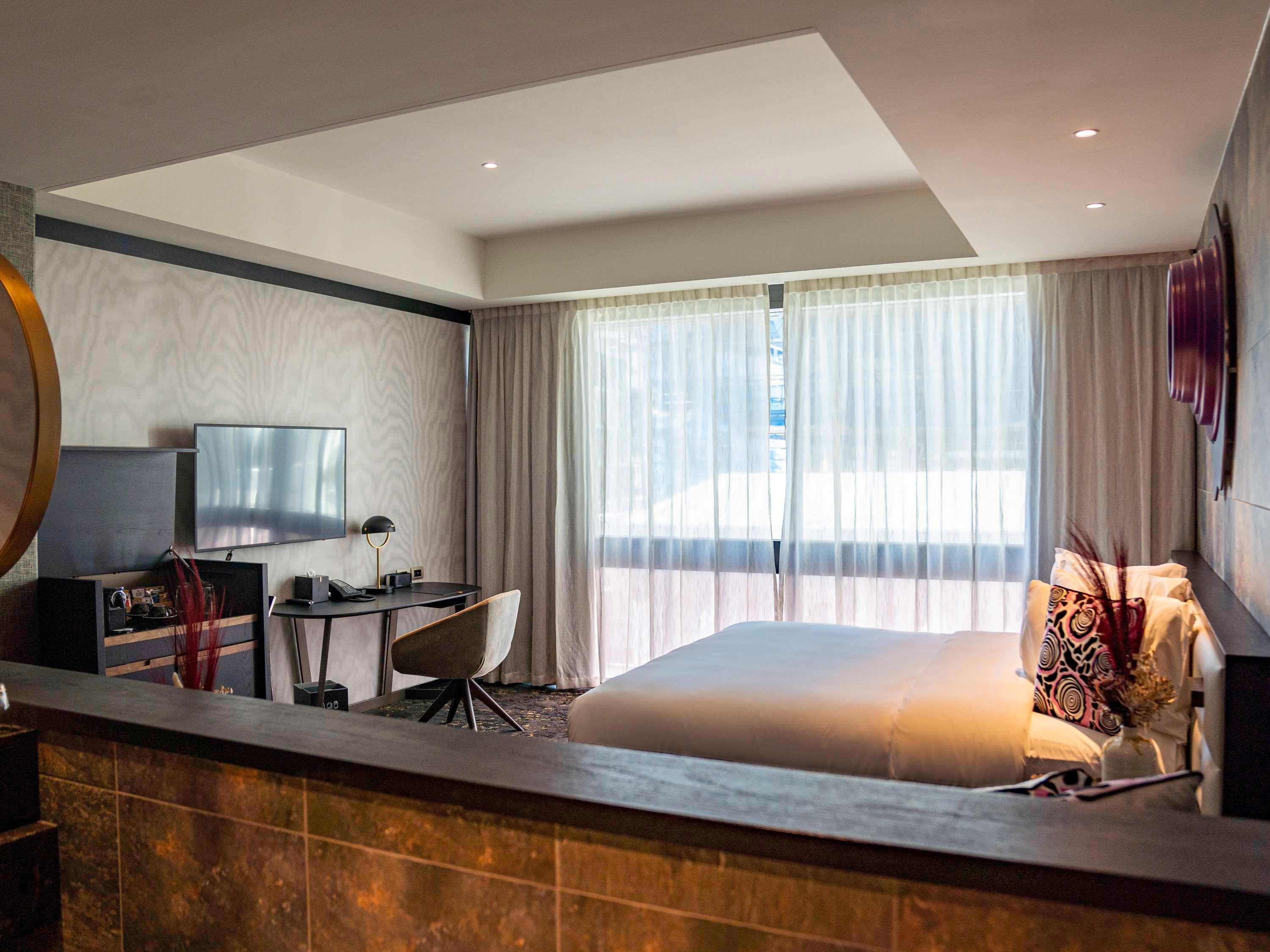 Double King Size Bed