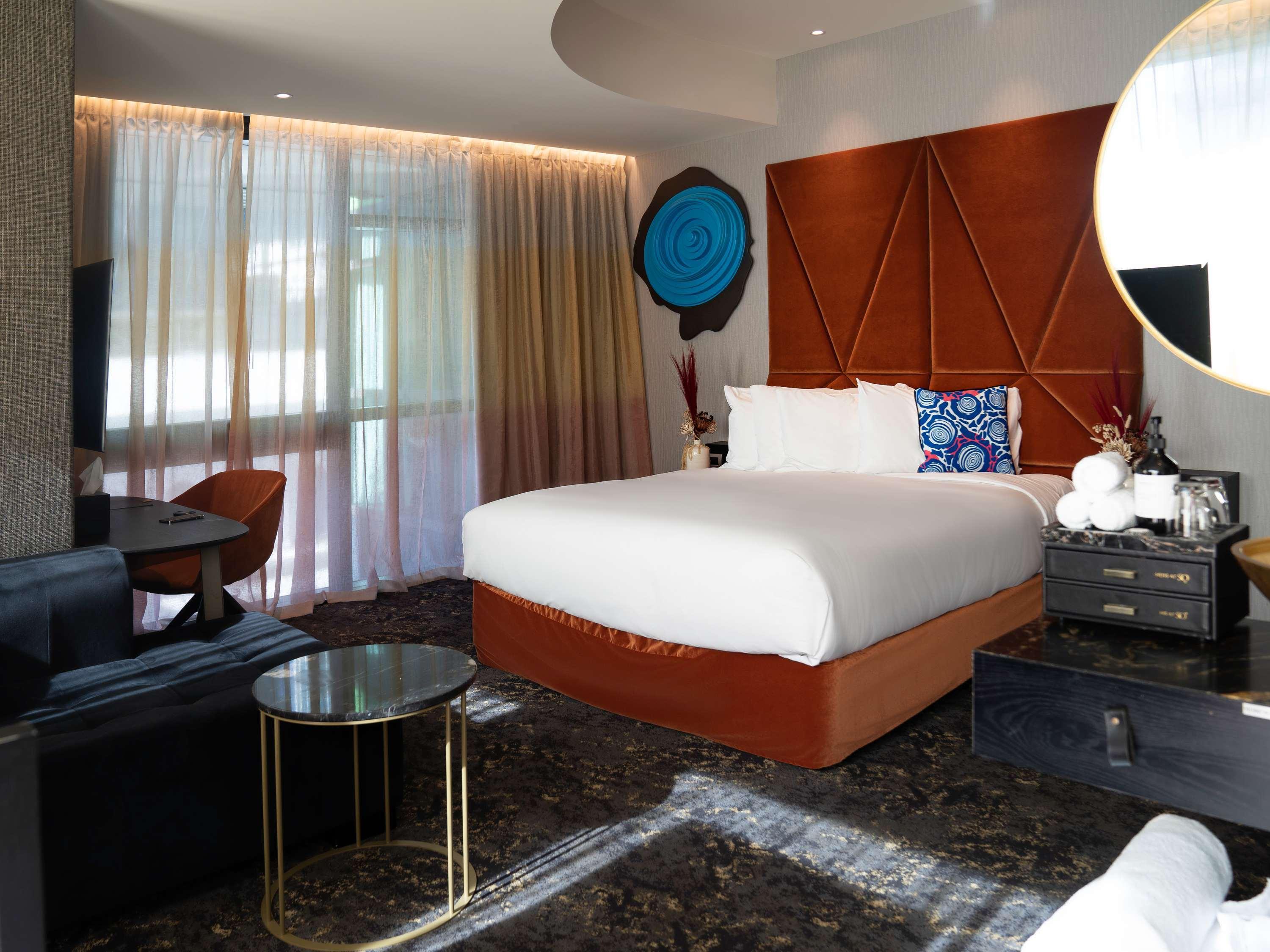 Double King Size Bed