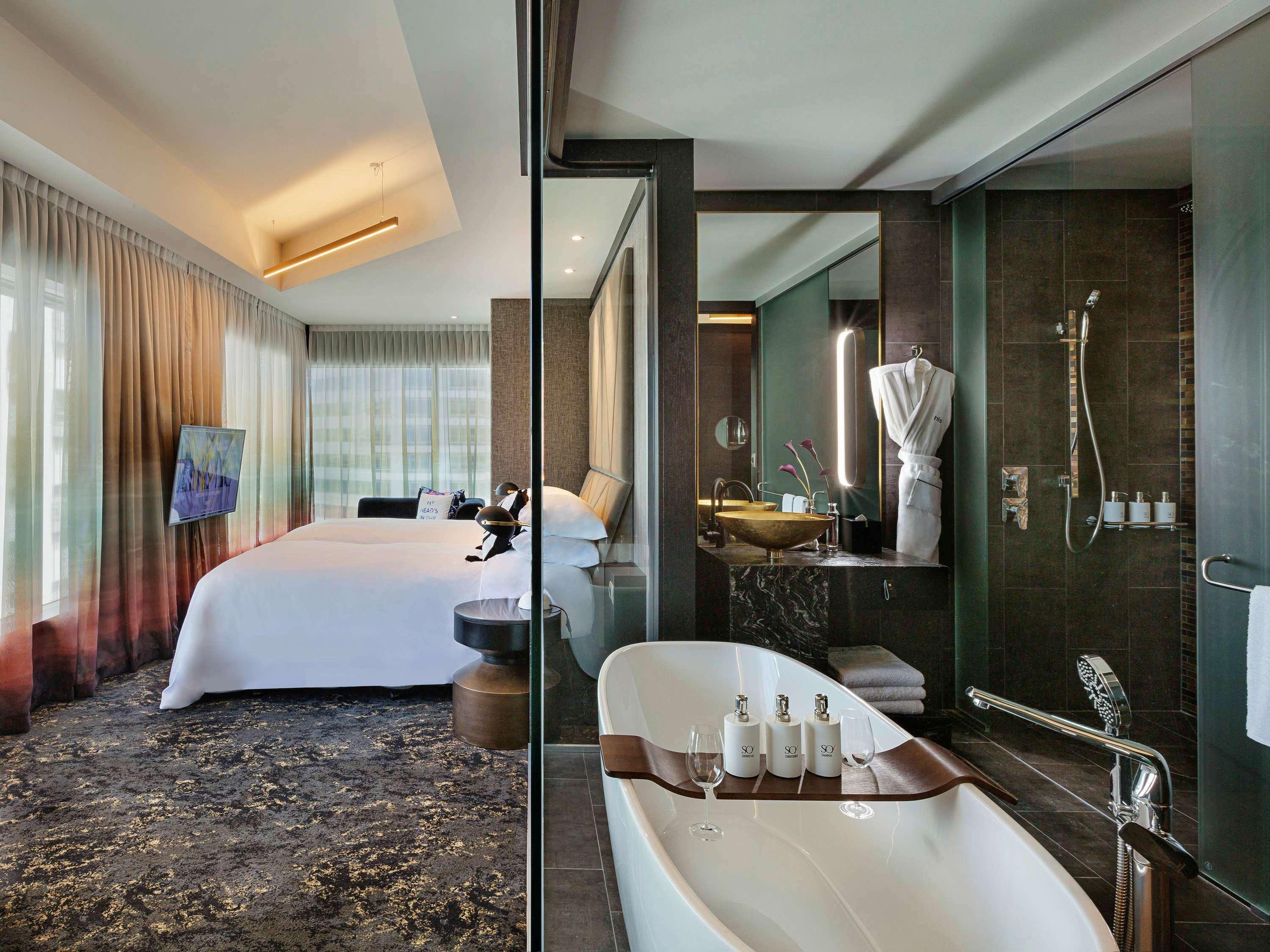 Double King Size Bed