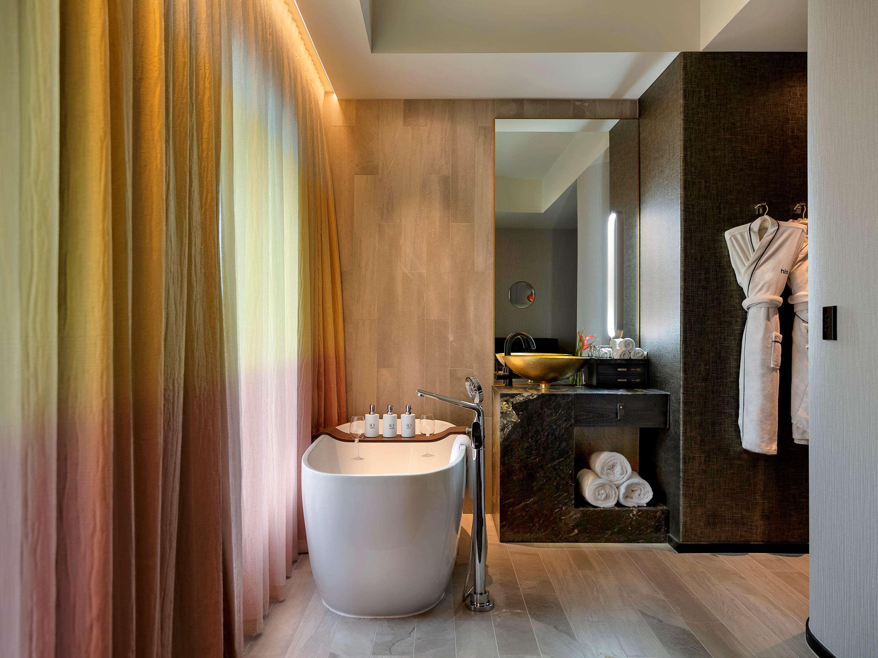 Double King Size Bed