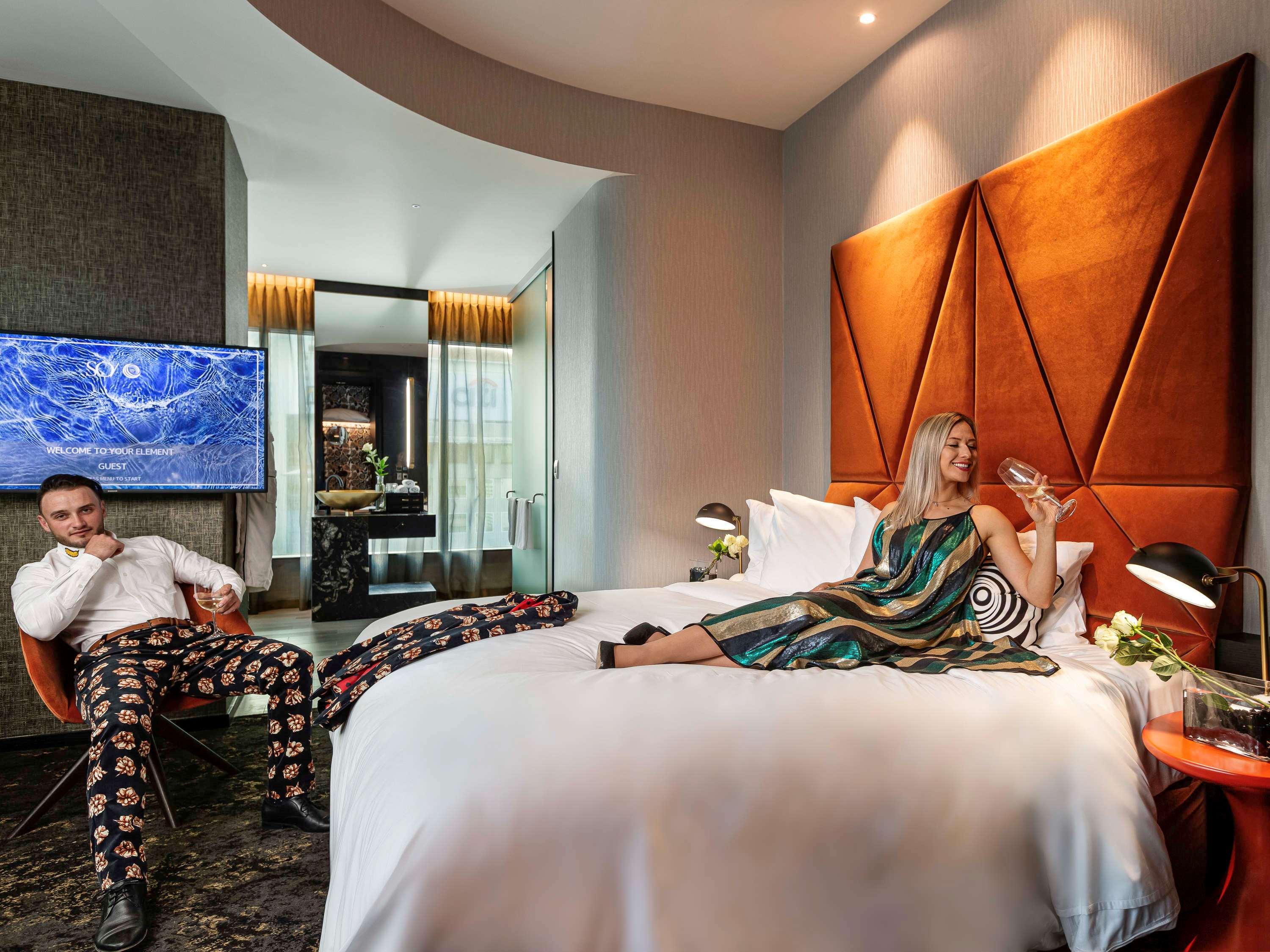 Double King Size Bed