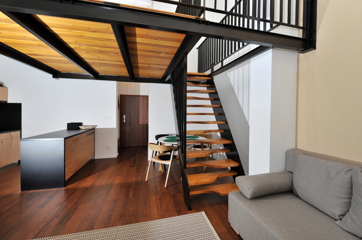 Apartment Capacity 6